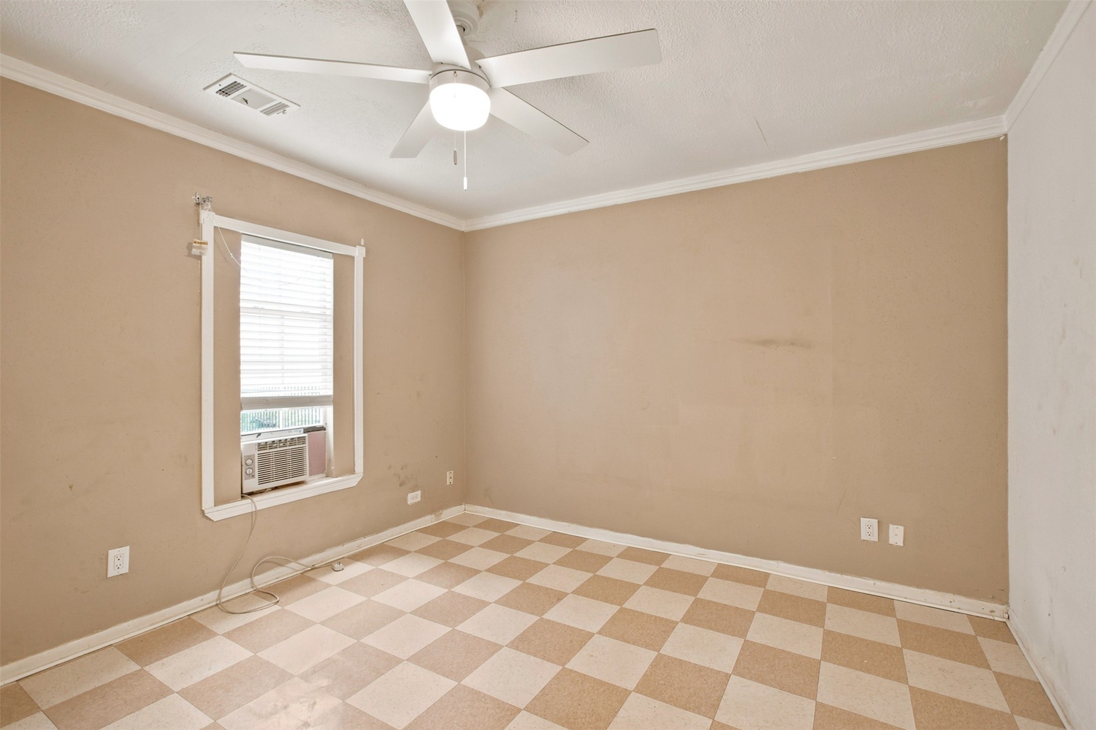 5005 Lyons Avenue Property Photo 21