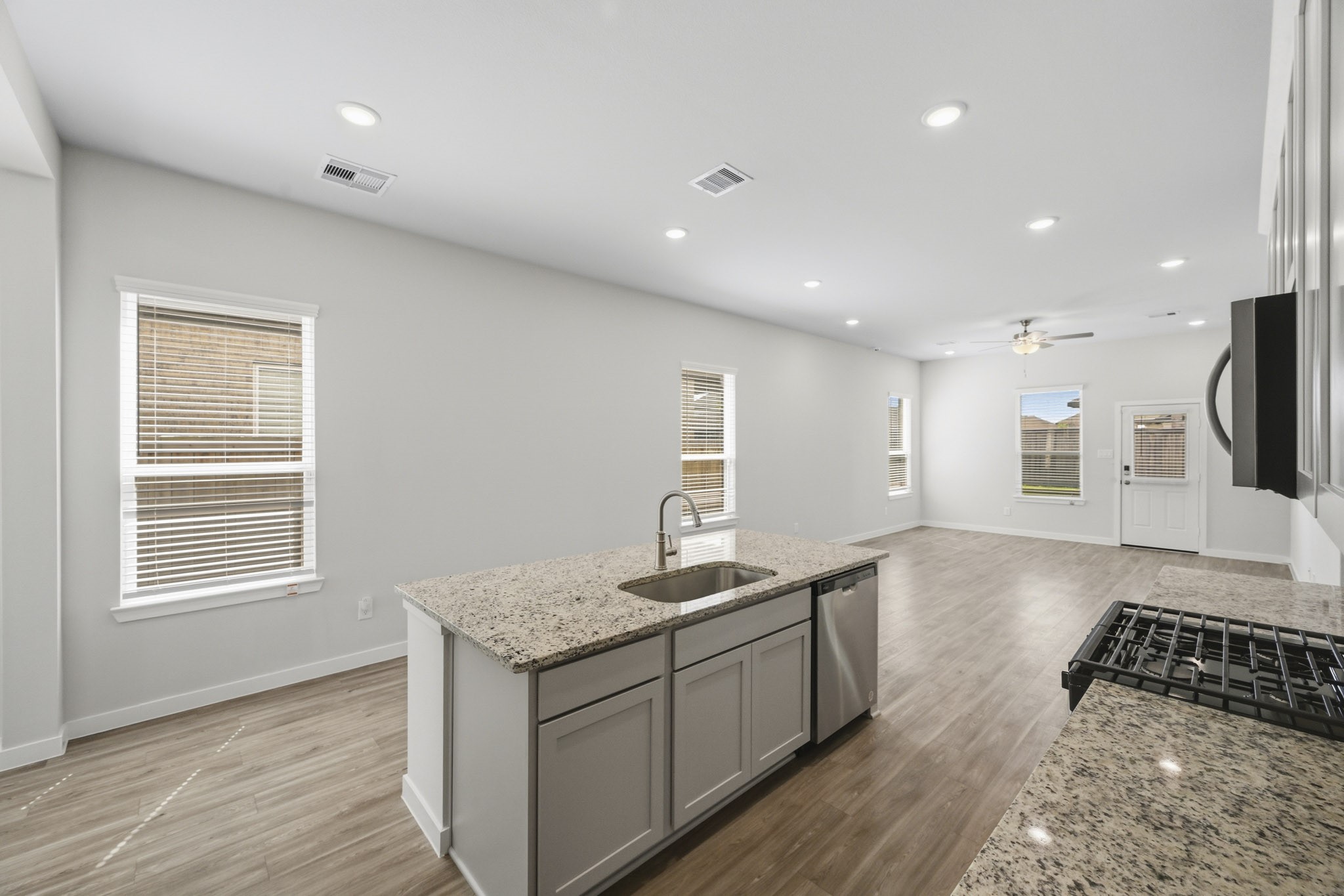 21106 Armstrong County Drive Property Photo 6