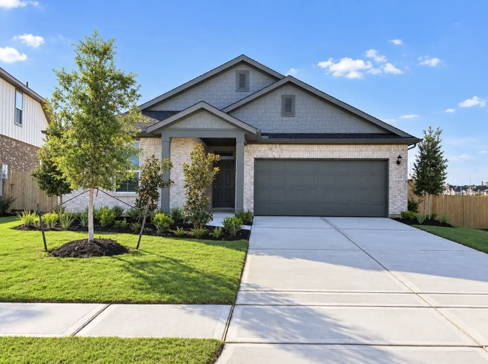 21119 Baglio Oak Court Property Photo 1