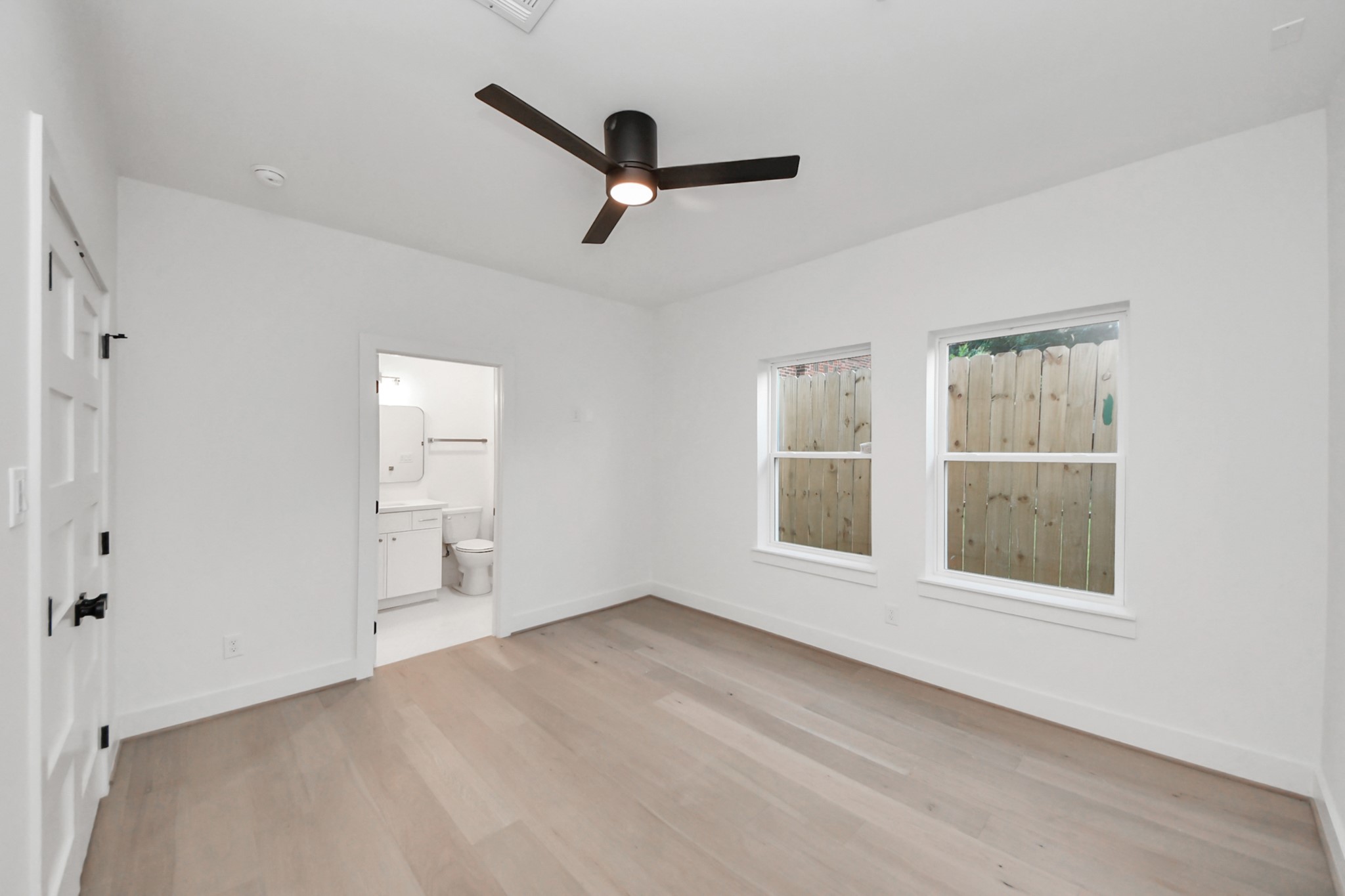 4819 Austin Street B Property Photo 32