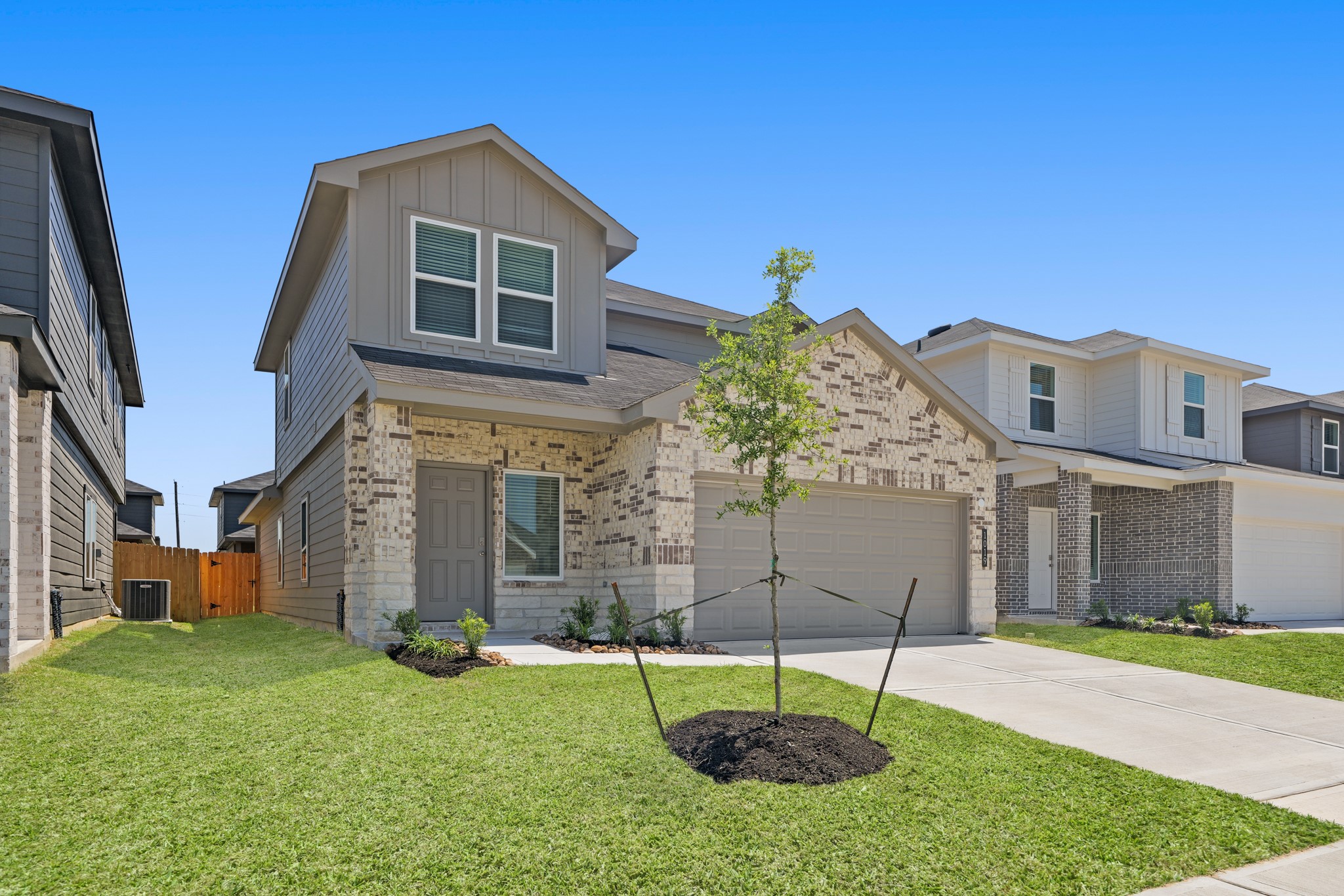 1019 Muscadine Vine Lane Property Photo