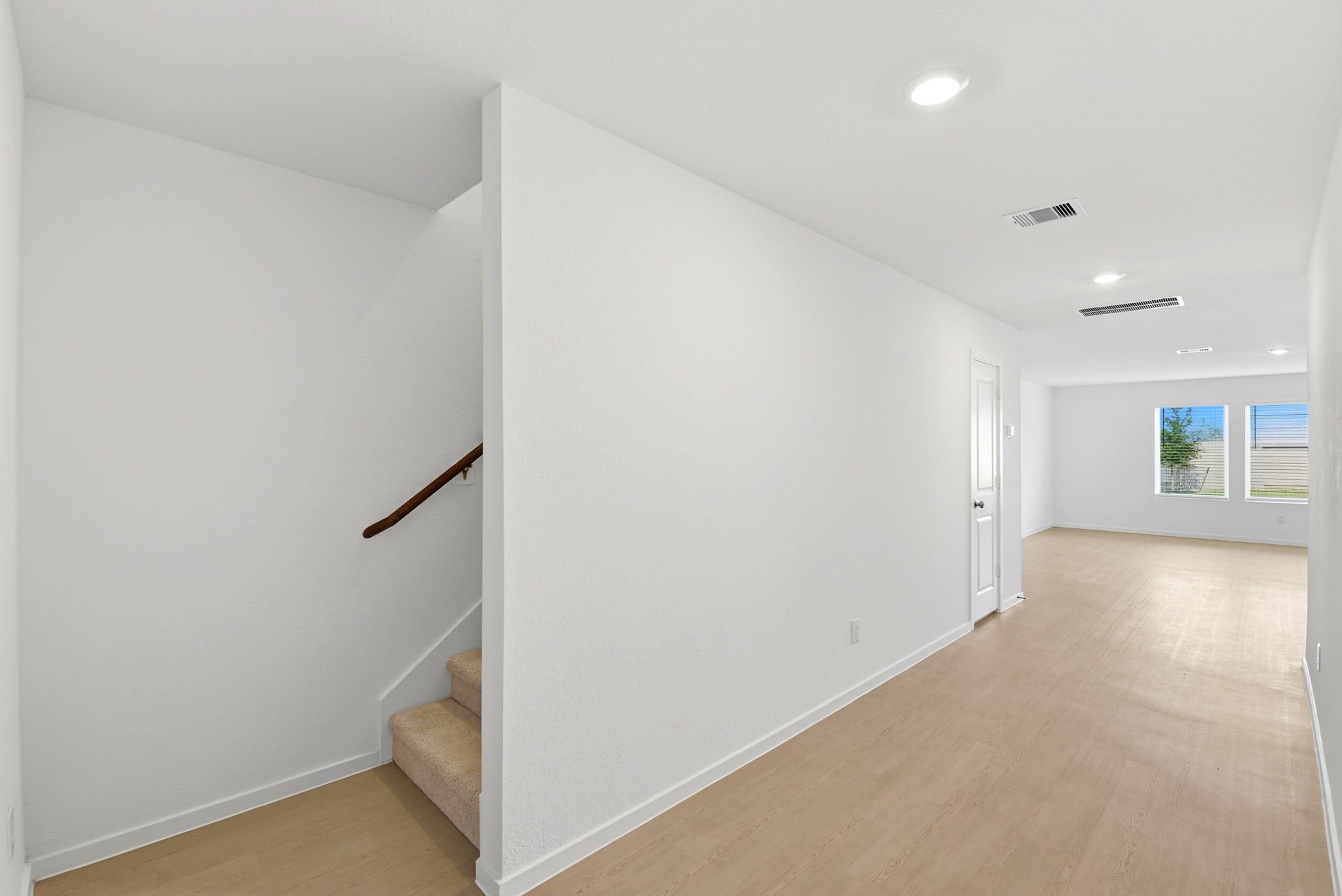629 Craven Street Property Photo 7