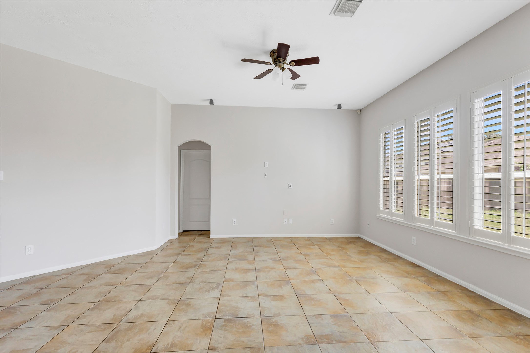 16002 Ne Sonoma Park Drive Property Photo 14