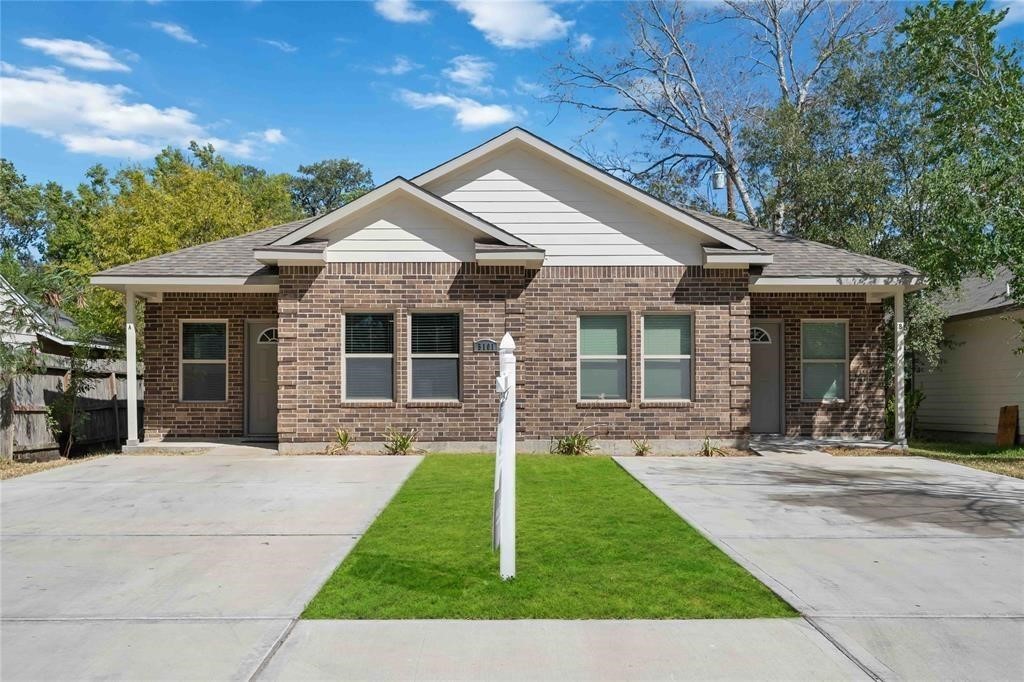 5105 Southwind Street A & B Property Photo 1