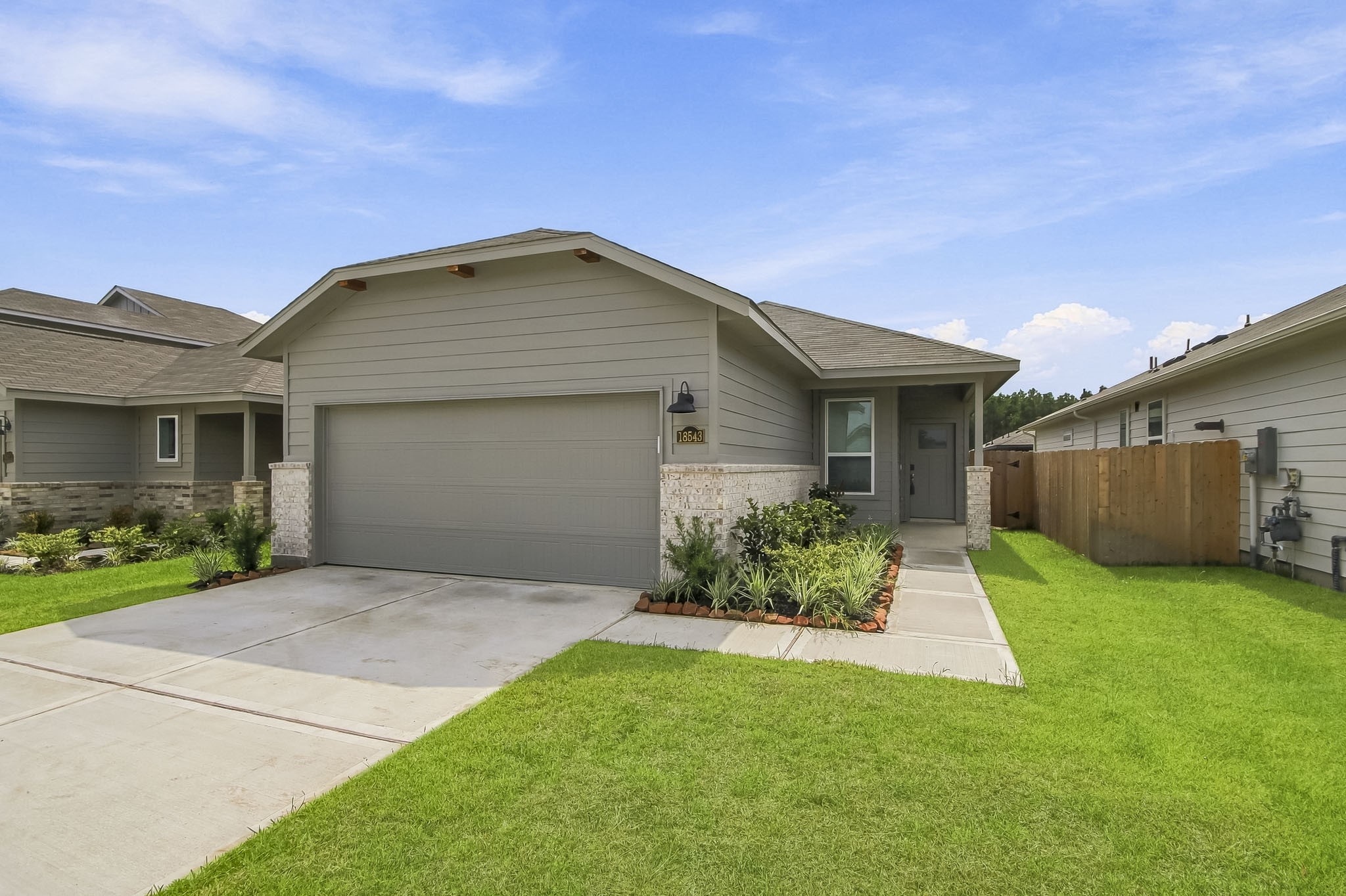 18543 Landing Meadows Lane Property Photo 1