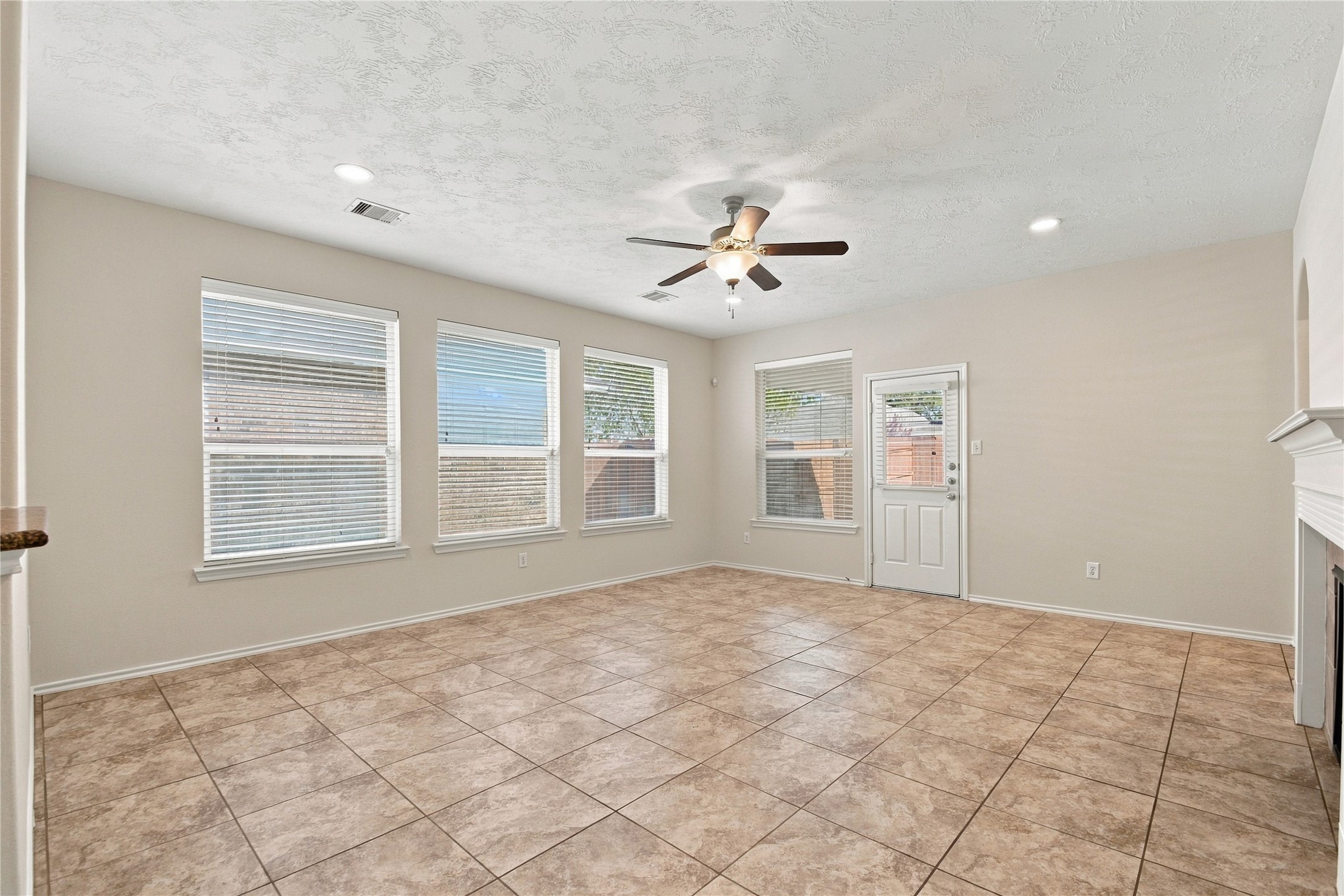 25018 Lakecrest Manor Drive Property Photo 13