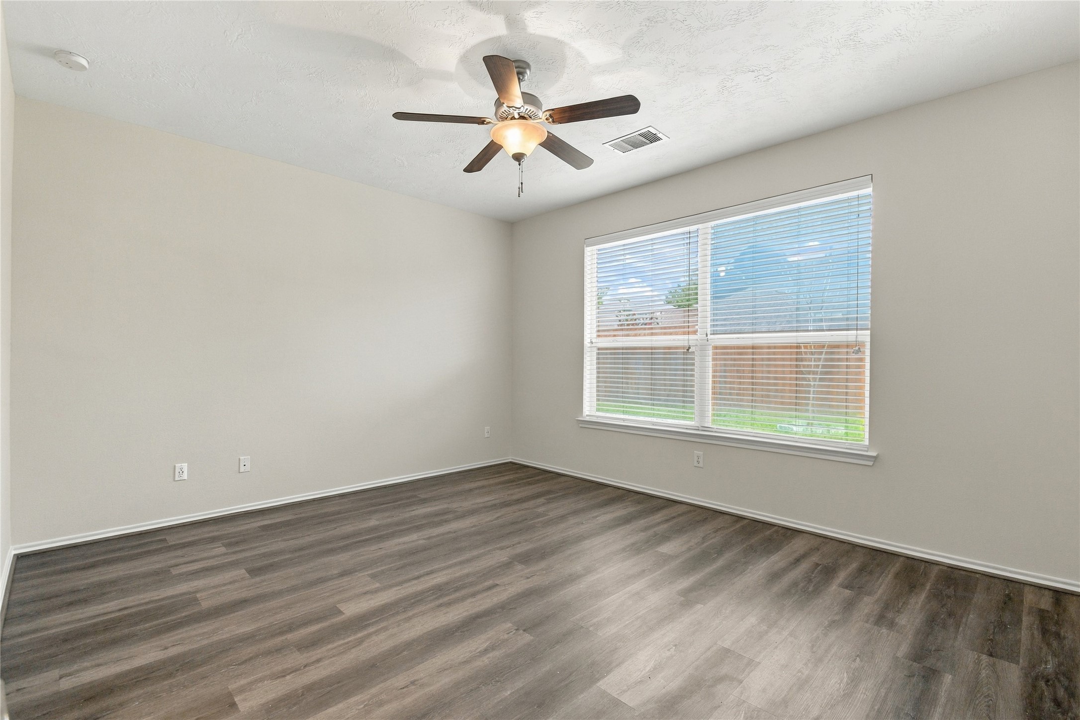 25018 Lakecrest Manor Drive Property Photo 27