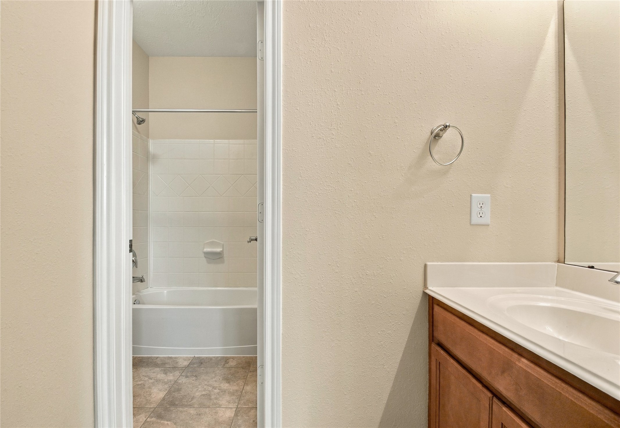 25018 Lakecrest Manor Drive Property Photo 37