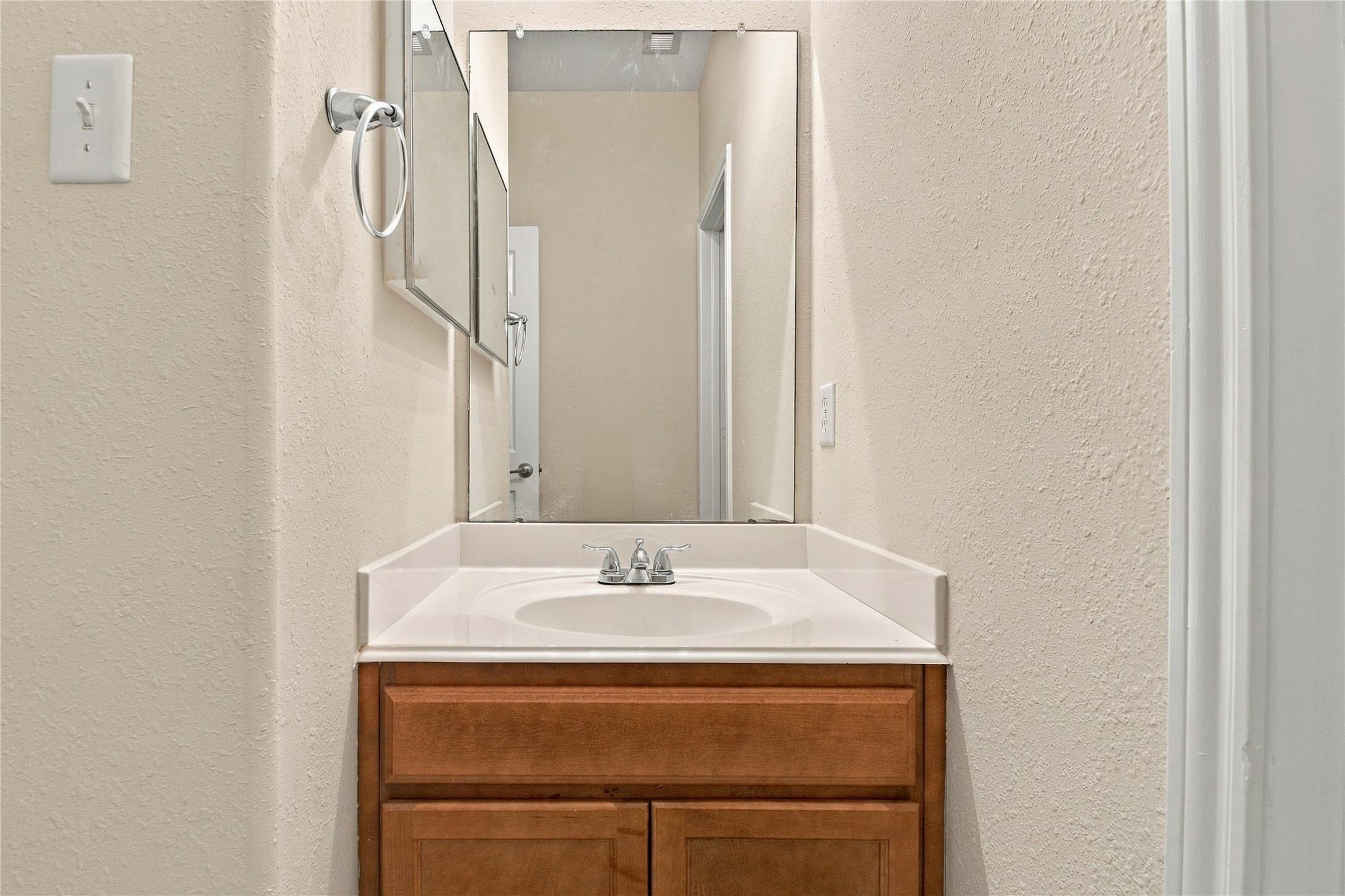 25018 Lakecrest Manor Drive Property Photo 40