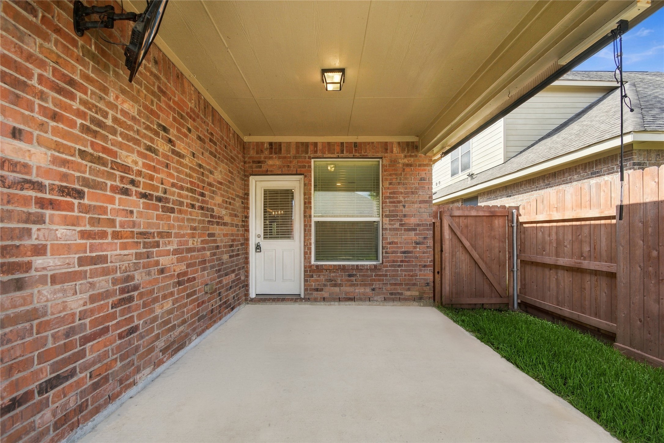 25018 Lakecrest Manor Drive Property Photo 47
