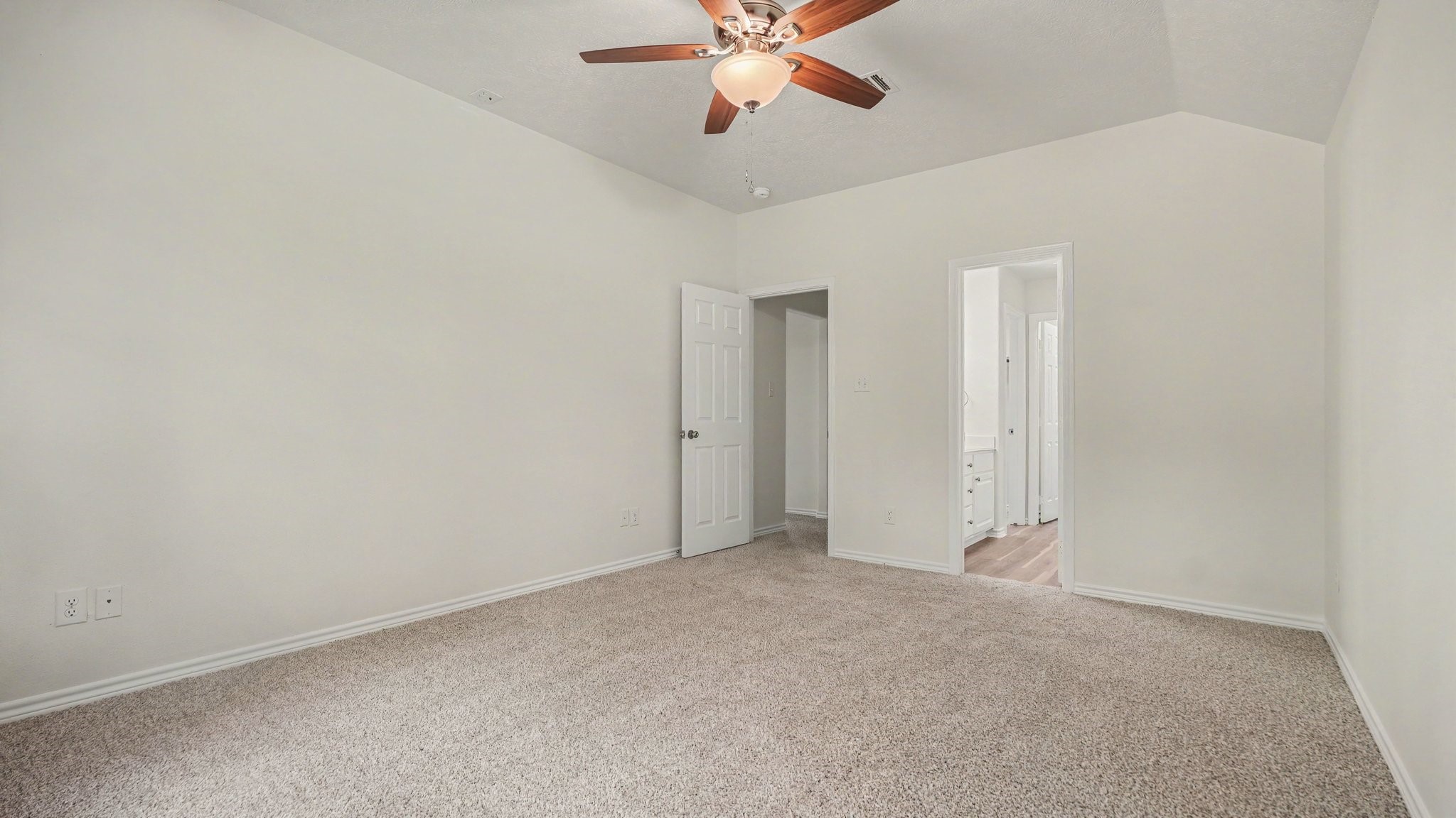 602 Marblehead Street Property Photo 14