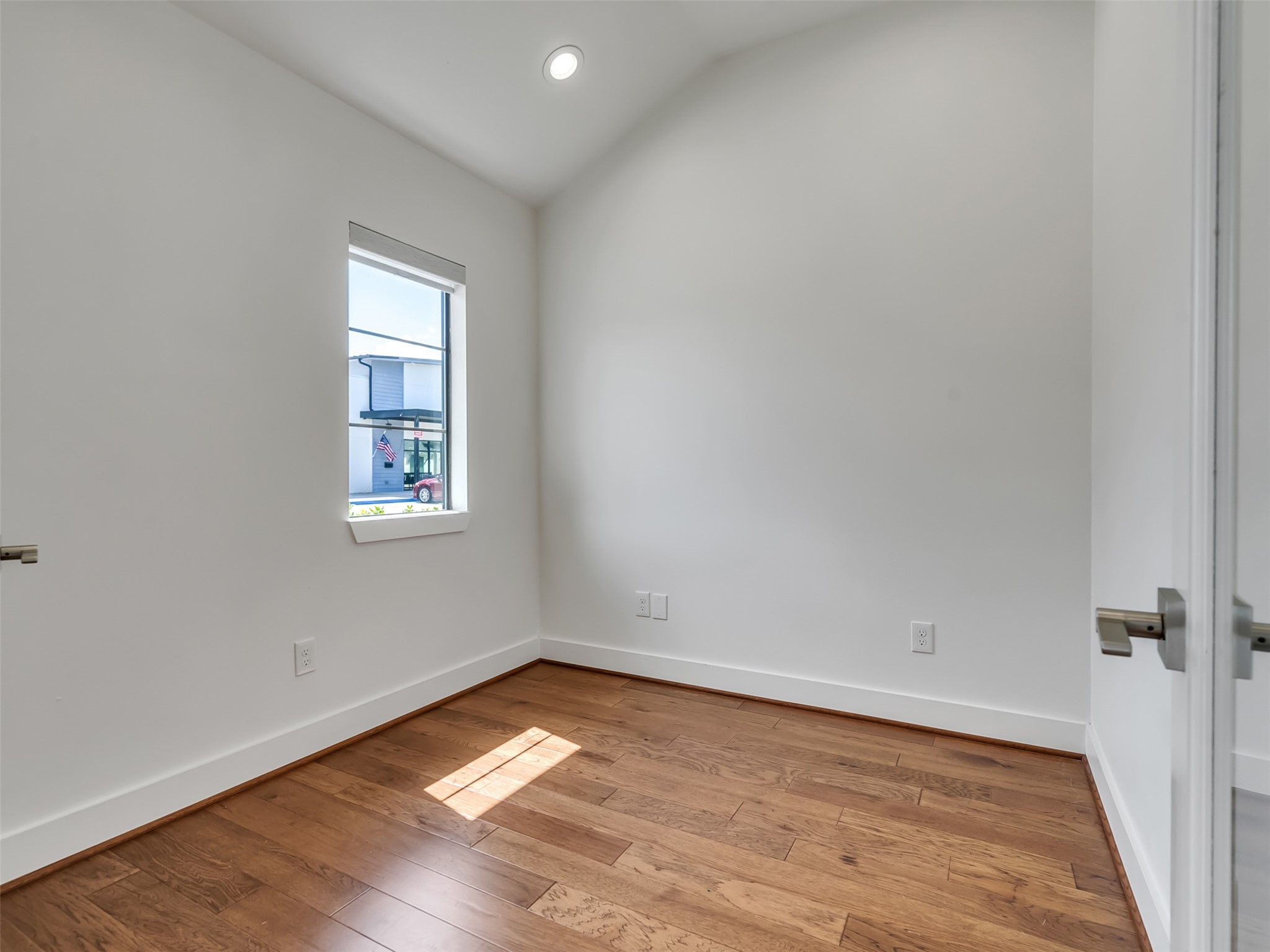 10330 Grove Row Avenue Property Photo 14