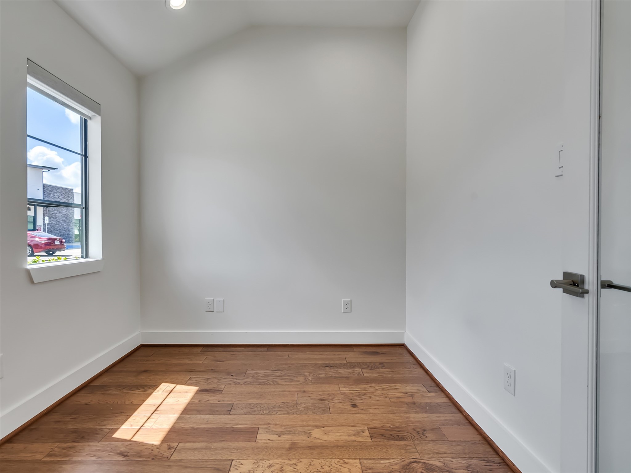 10330 Grove Row Avenue Property Photo 15