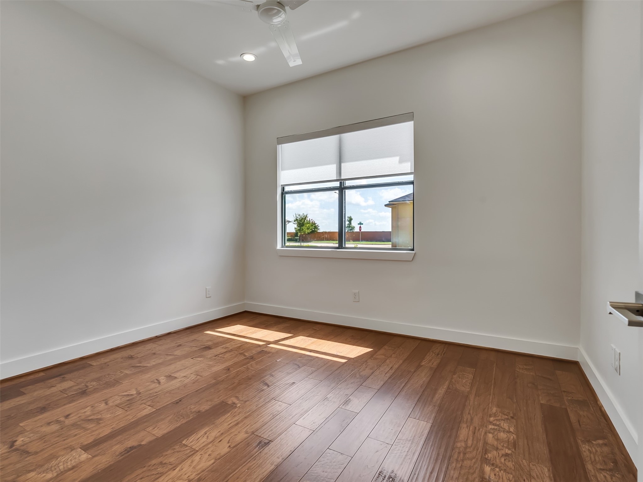 10330 Grove Row Avenue Property Photo 16
