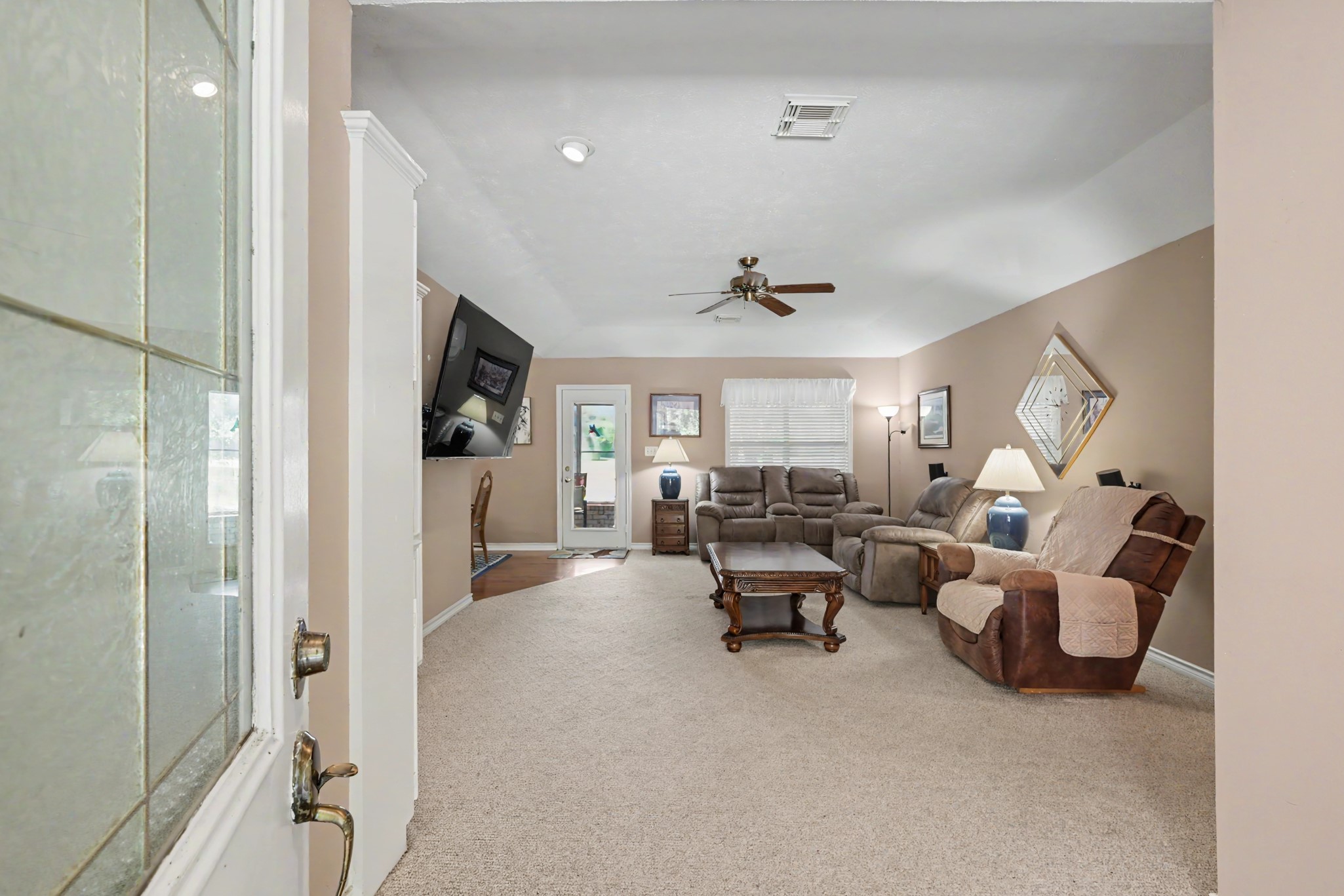 281 Broadmoor Drive Property Photo 4