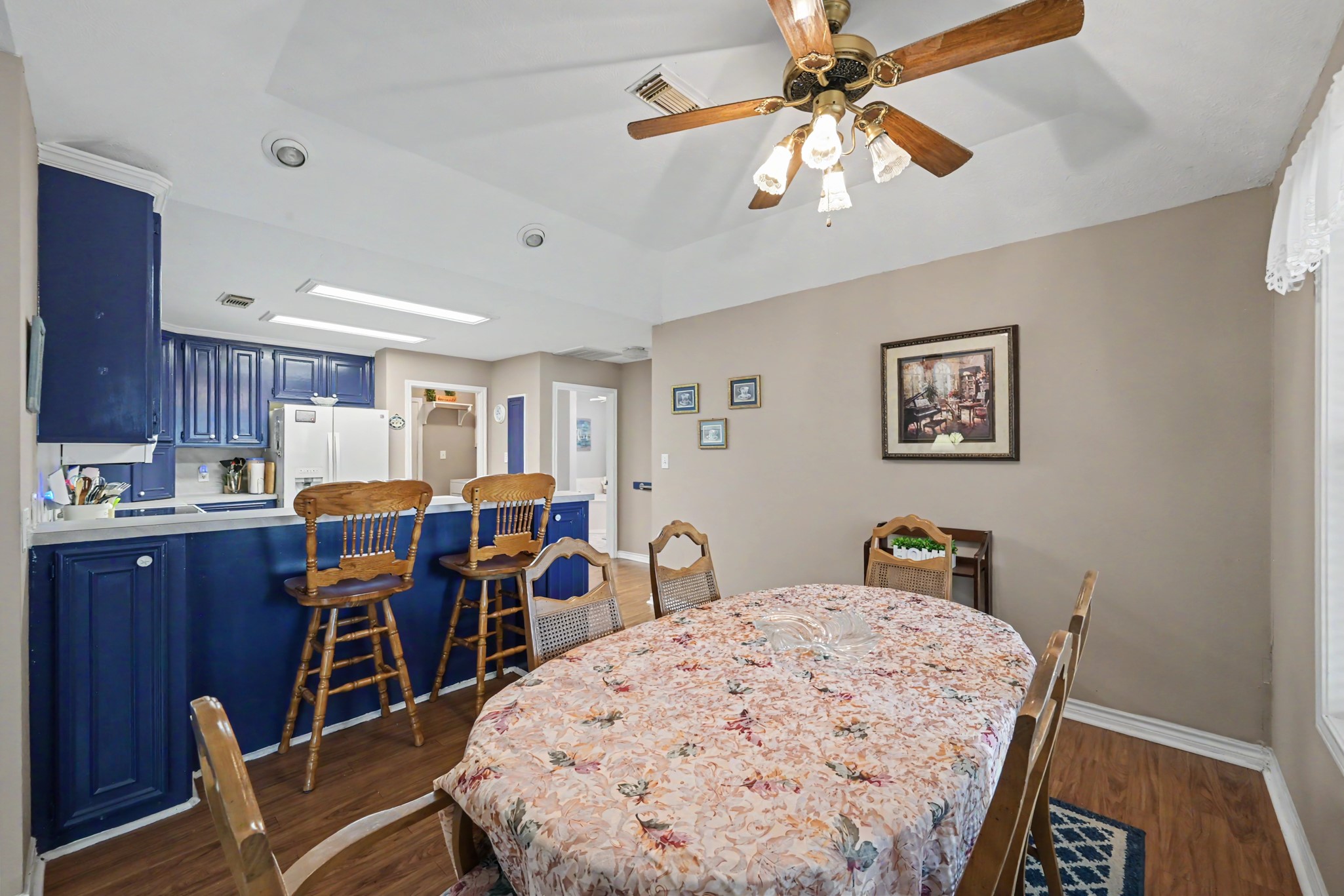281 Broadmoor Drive Property Photo 8
