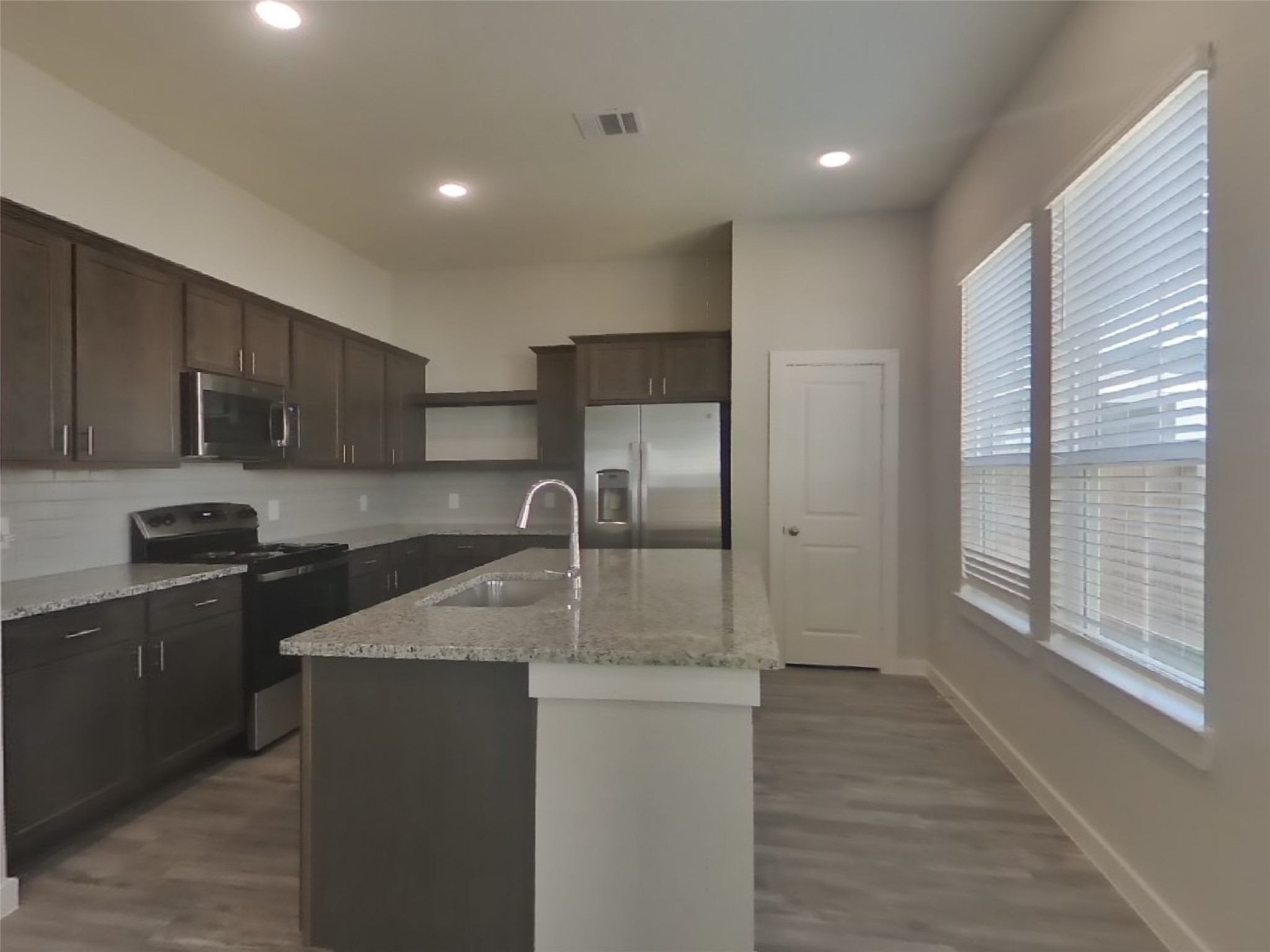 9835 Willow Creek Commerce Drive 412 Property Photo 5