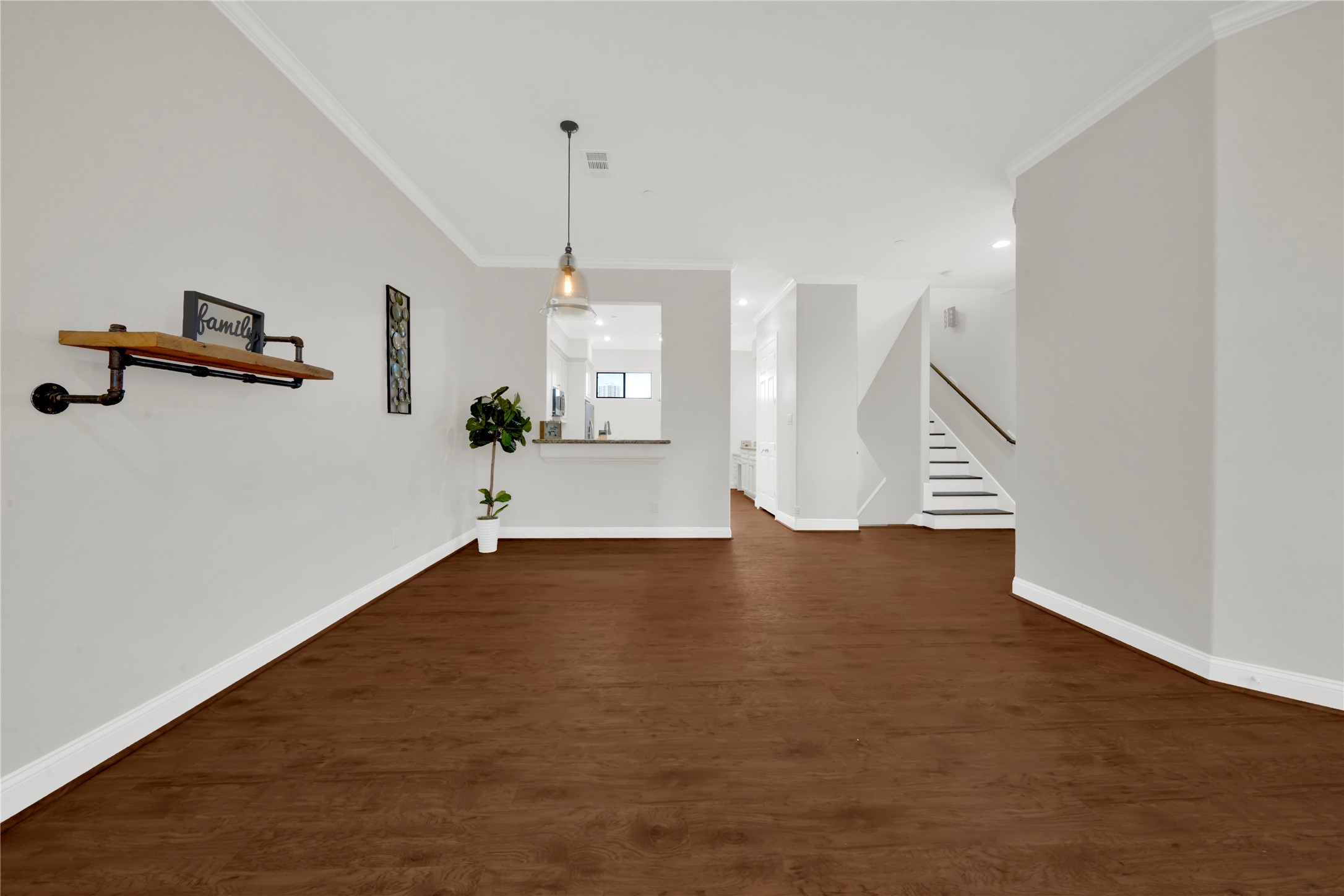 2609 Riverside Drive C Property Photo 9
