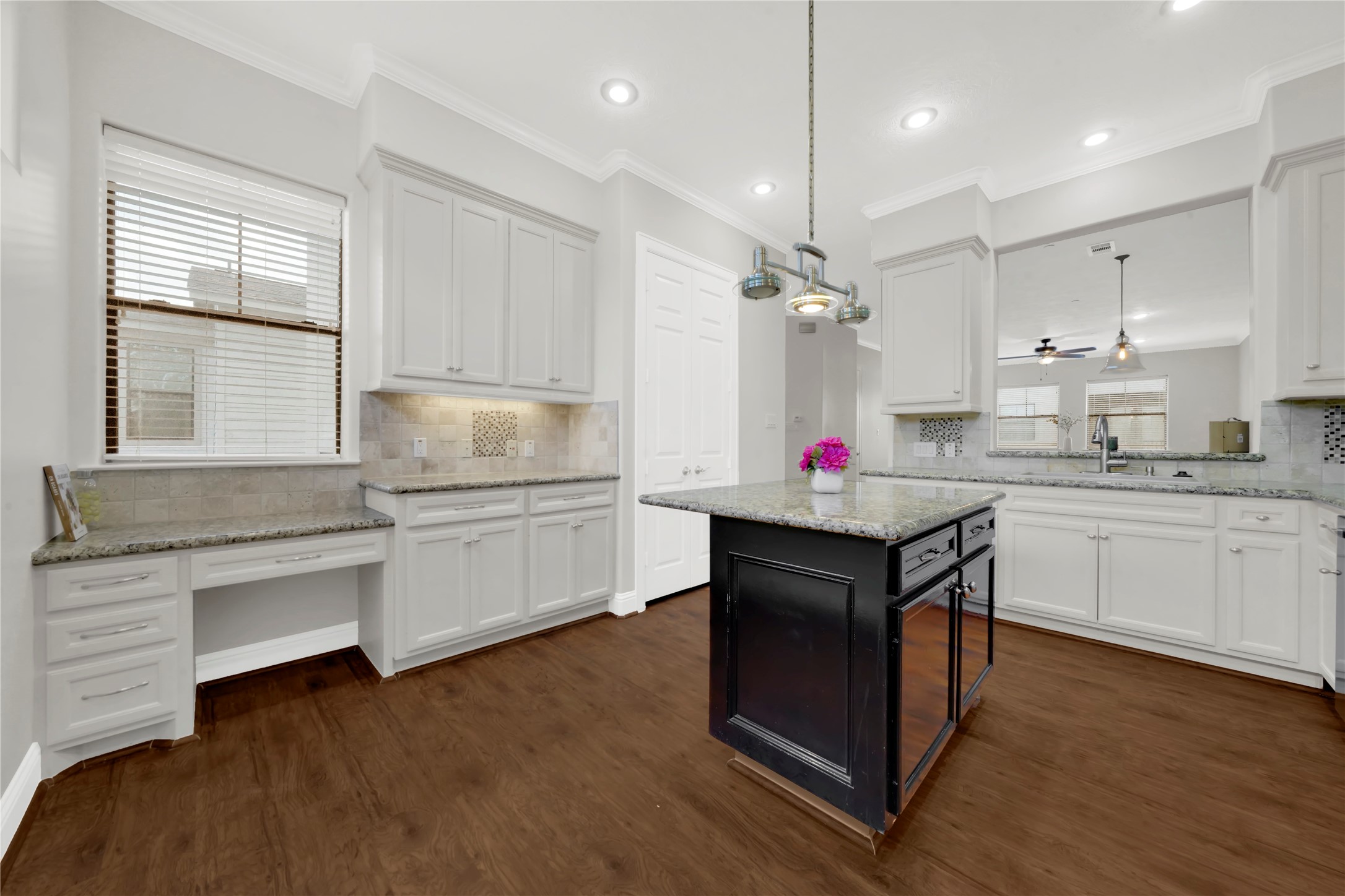 2609 Riverside Drive C Property Photo 14