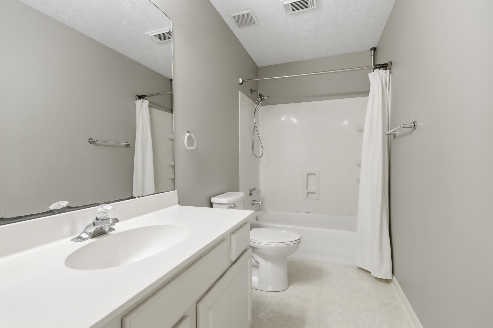 199 Lake Drive Property Photo 16