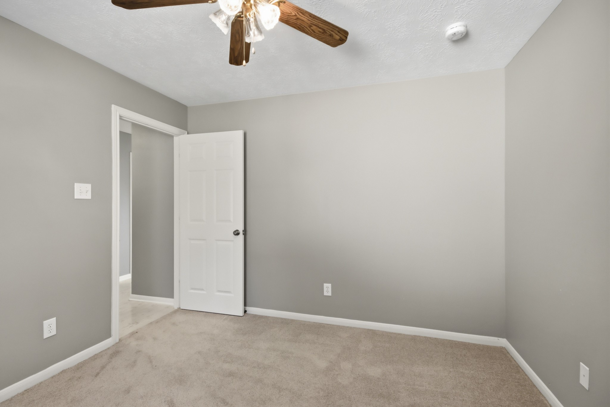 199 Lake Drive Property Photo 18