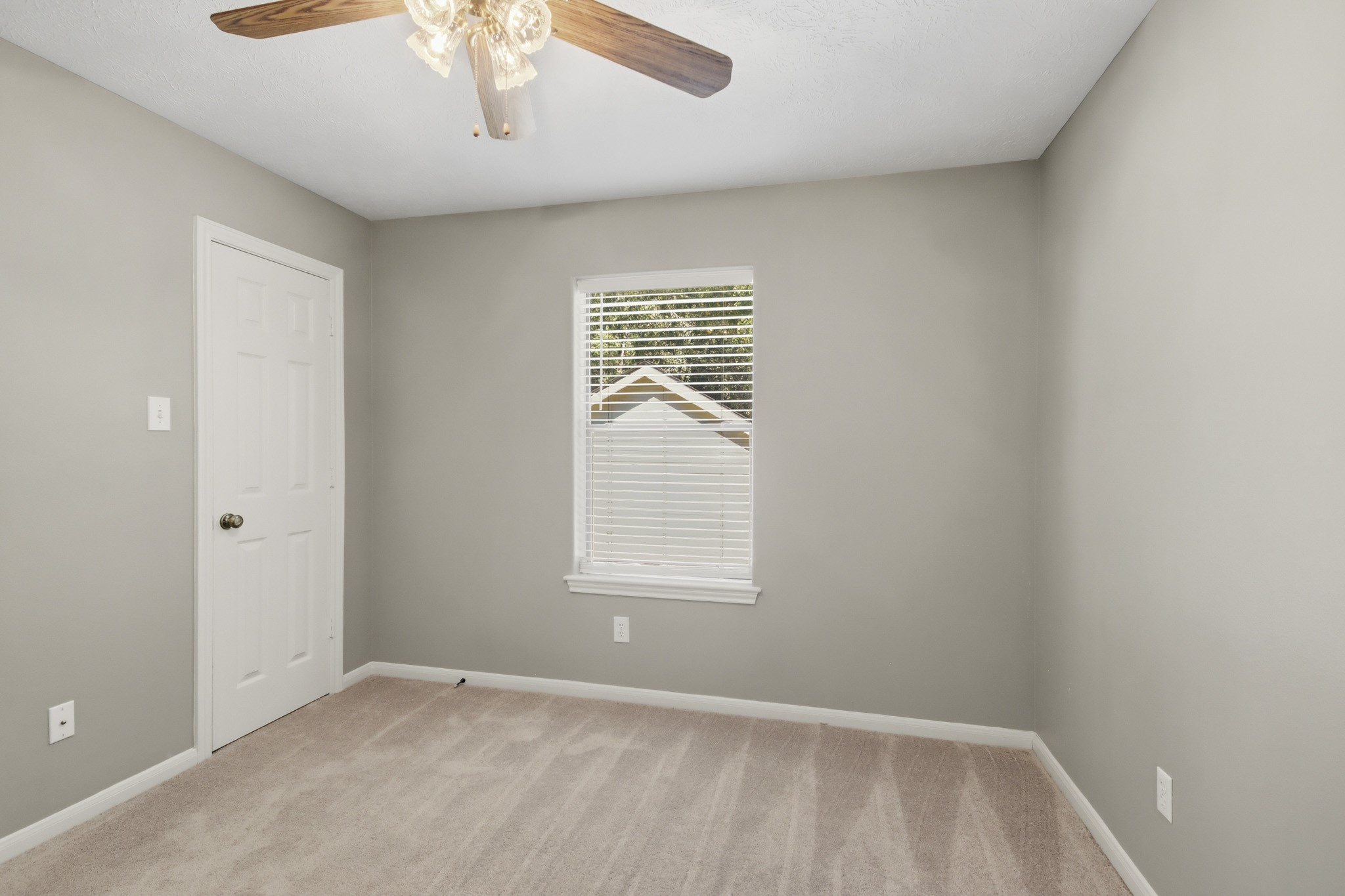 199 Lake Drive Property Photo 19