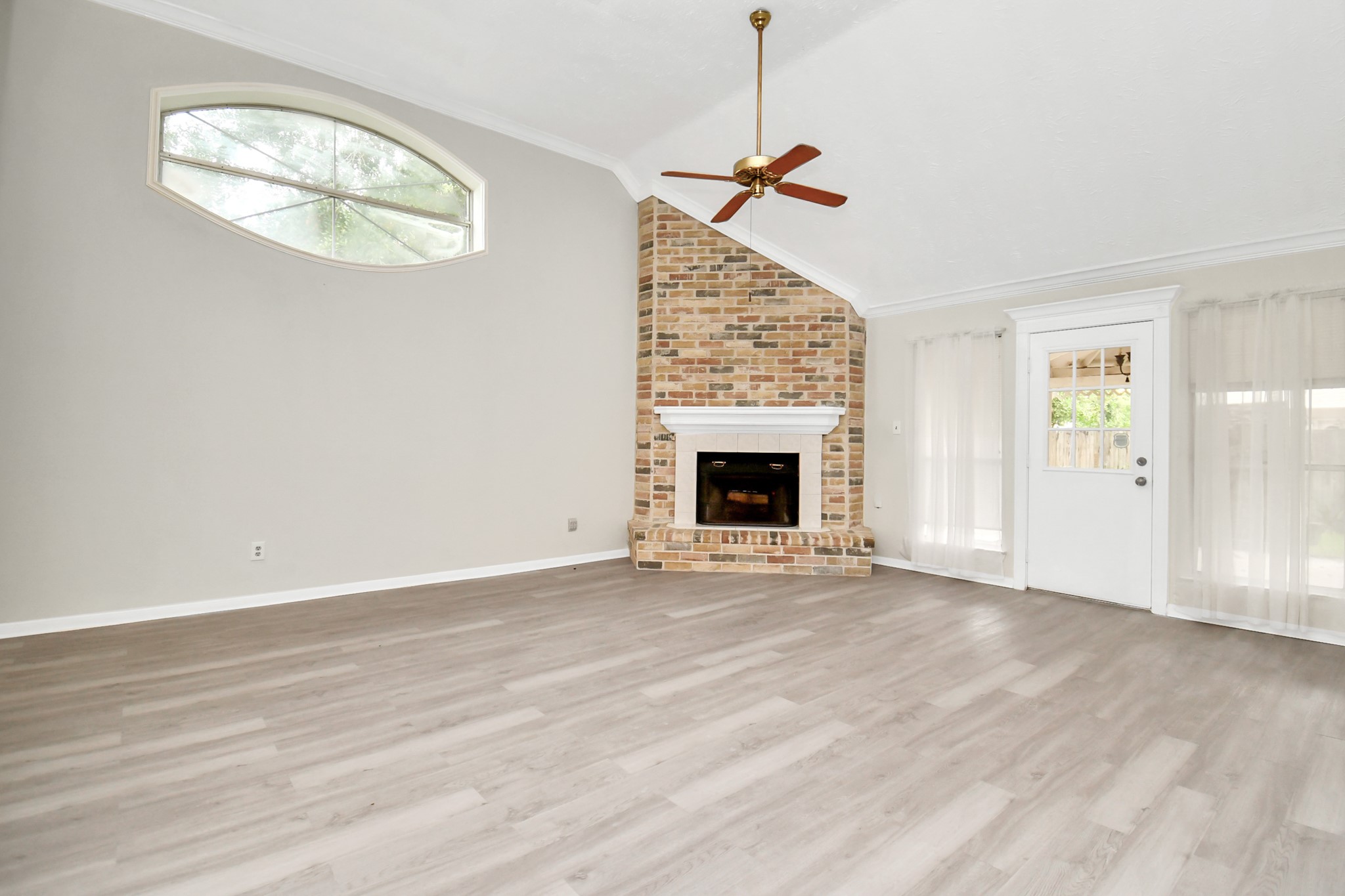 14810 Cypress Ridge Drive Property Photo 9