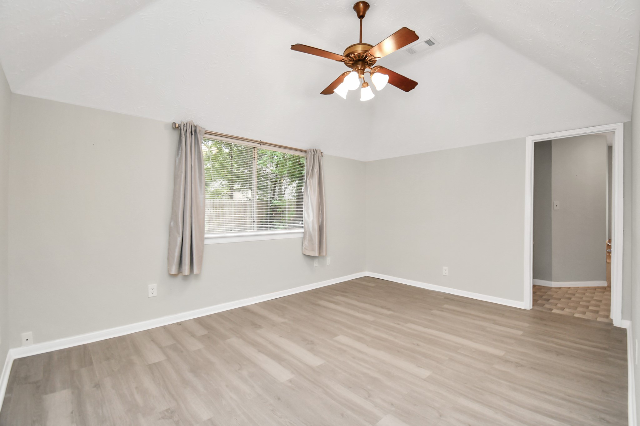 14810 Cypress Ridge Drive Property Photo 10