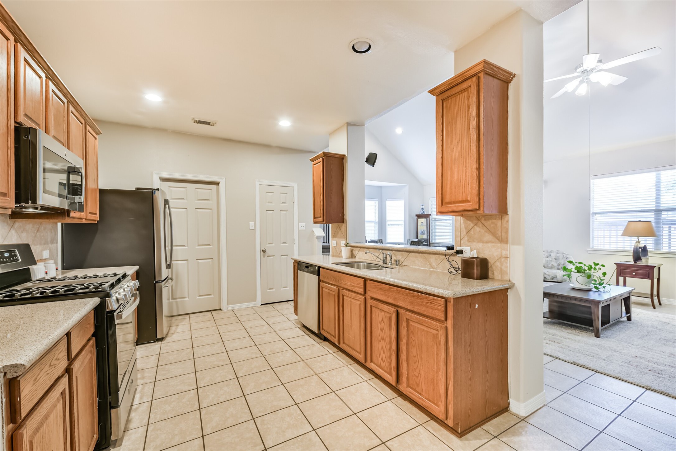 2898 Pescara Court Property Photo 6
