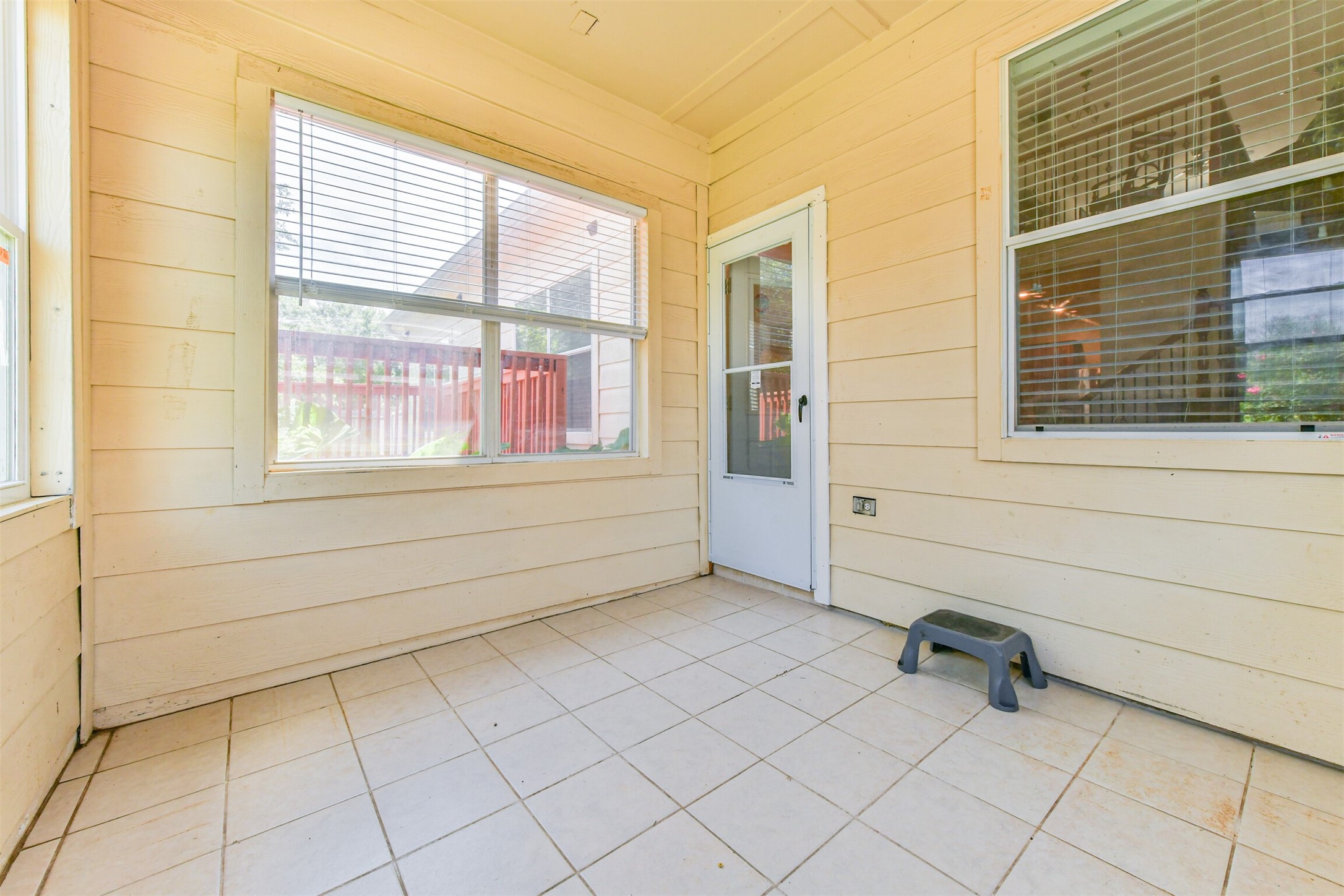 2898 Pescara Court Property Photo 15