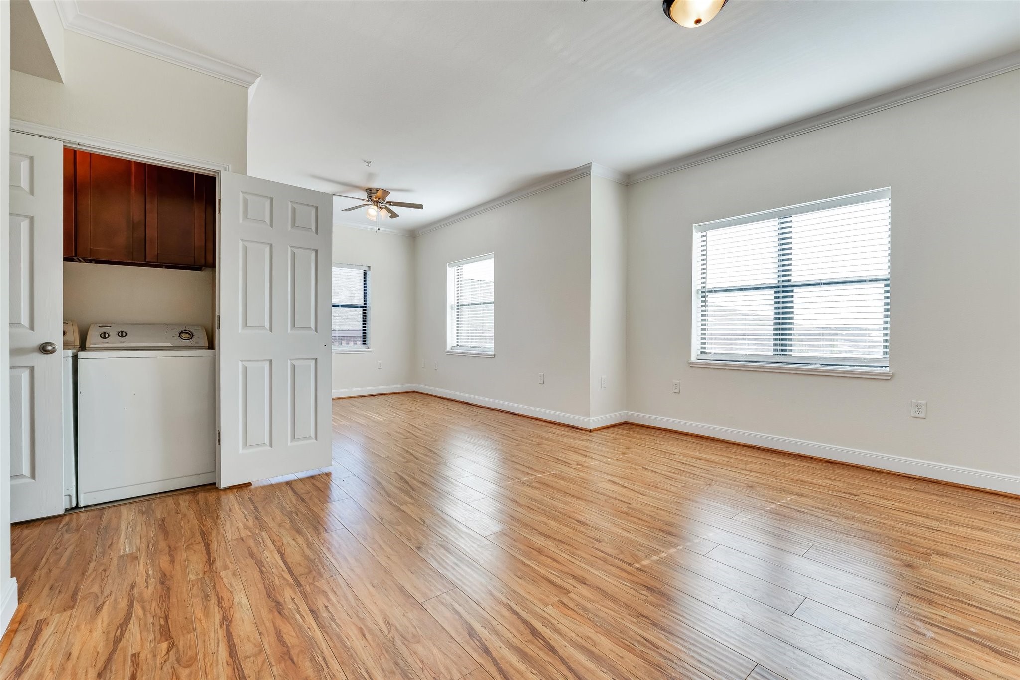 10102 Neuens Road B300 Property Photo 6