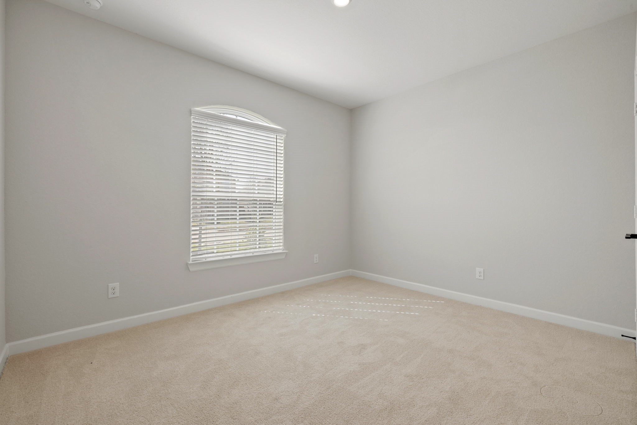 2908 Fair Wind Lane Property Photo 7