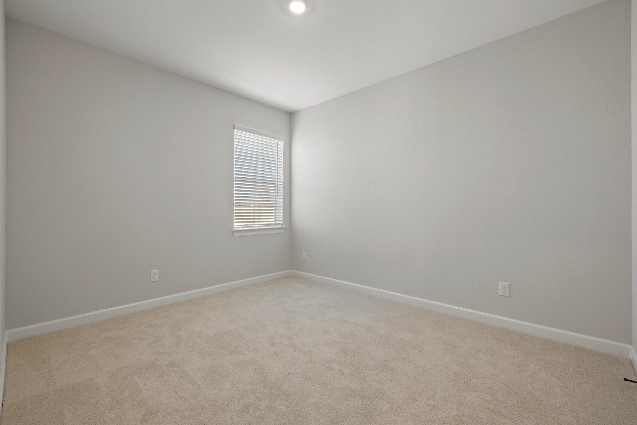 2908 Fair Wind Lane Property Photo 8
