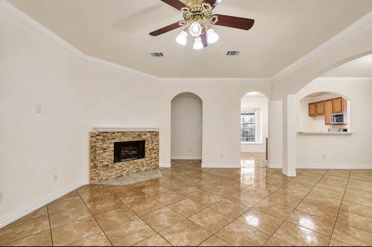 10011 Gil Jr Lane Property Photo 7