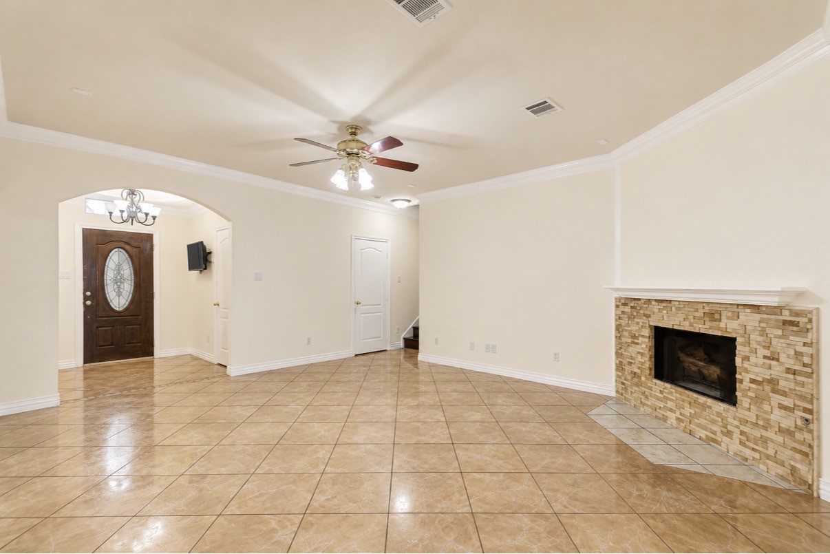 10011 Gil Jr Lane Property Photo 9