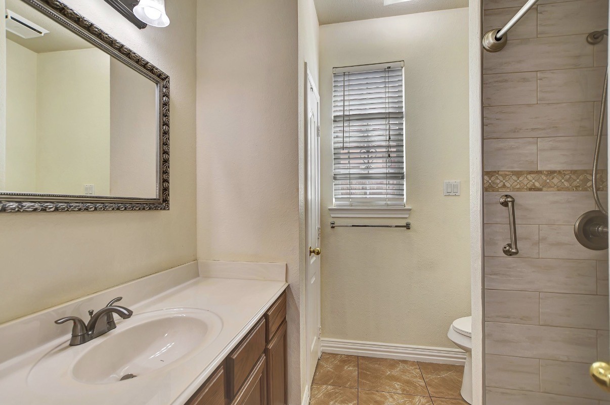 10011 Gil Jr Lane Property Photo 28
