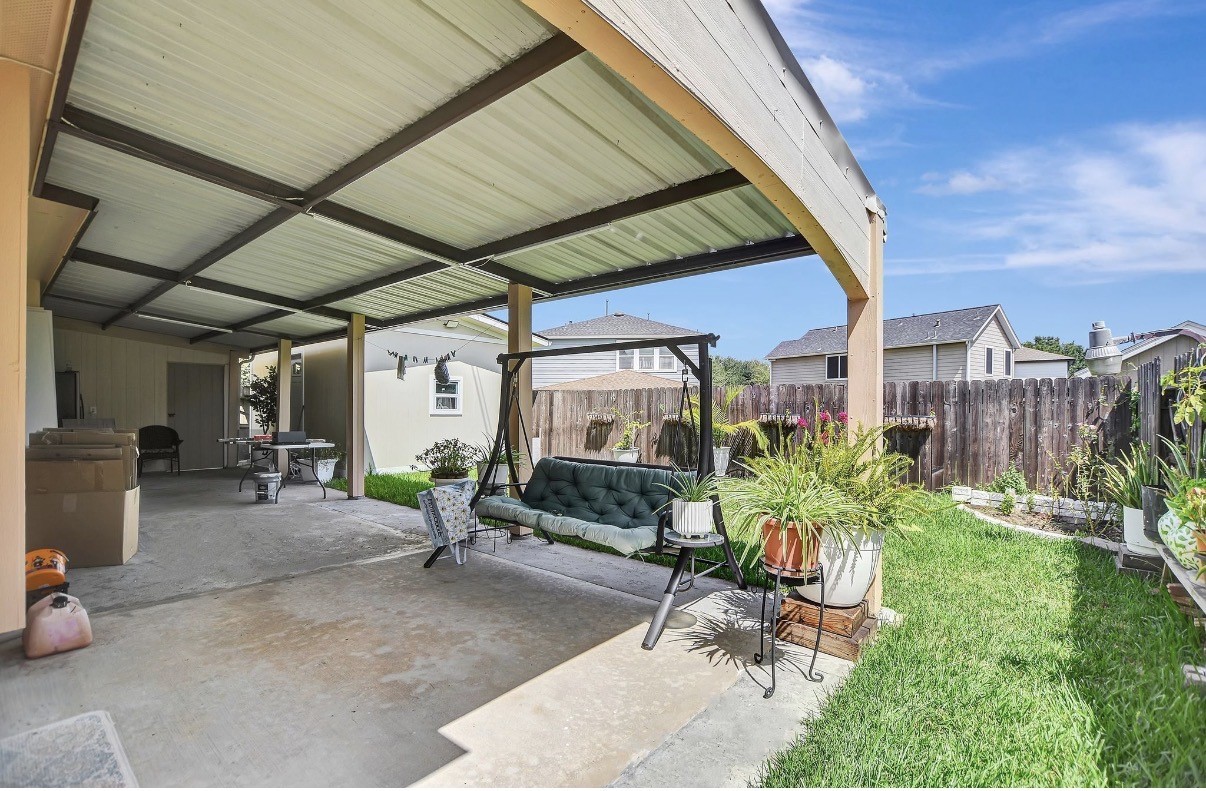 10011 Gil Jr Lane Property Photo 39