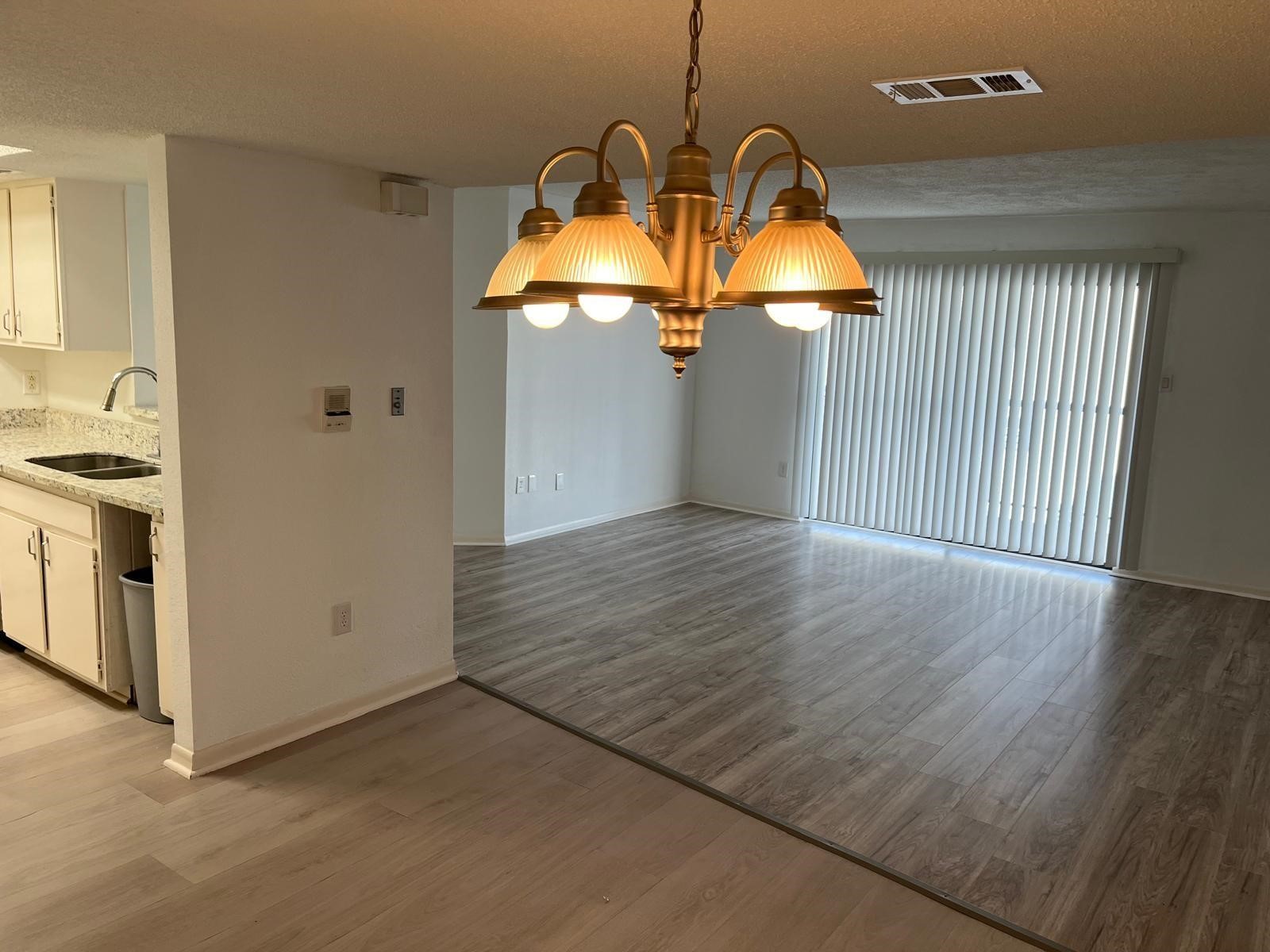 2816 S Bartell Drive 34 Property Photo 6