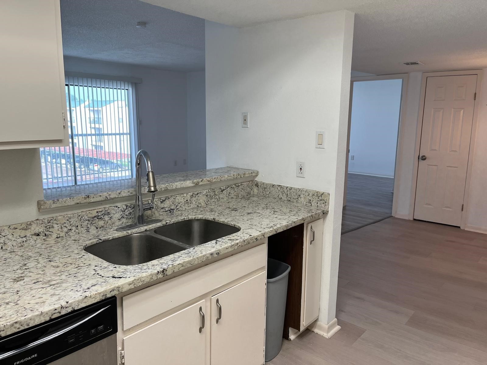 2816 S Bartell Drive 34 Property Photo 7