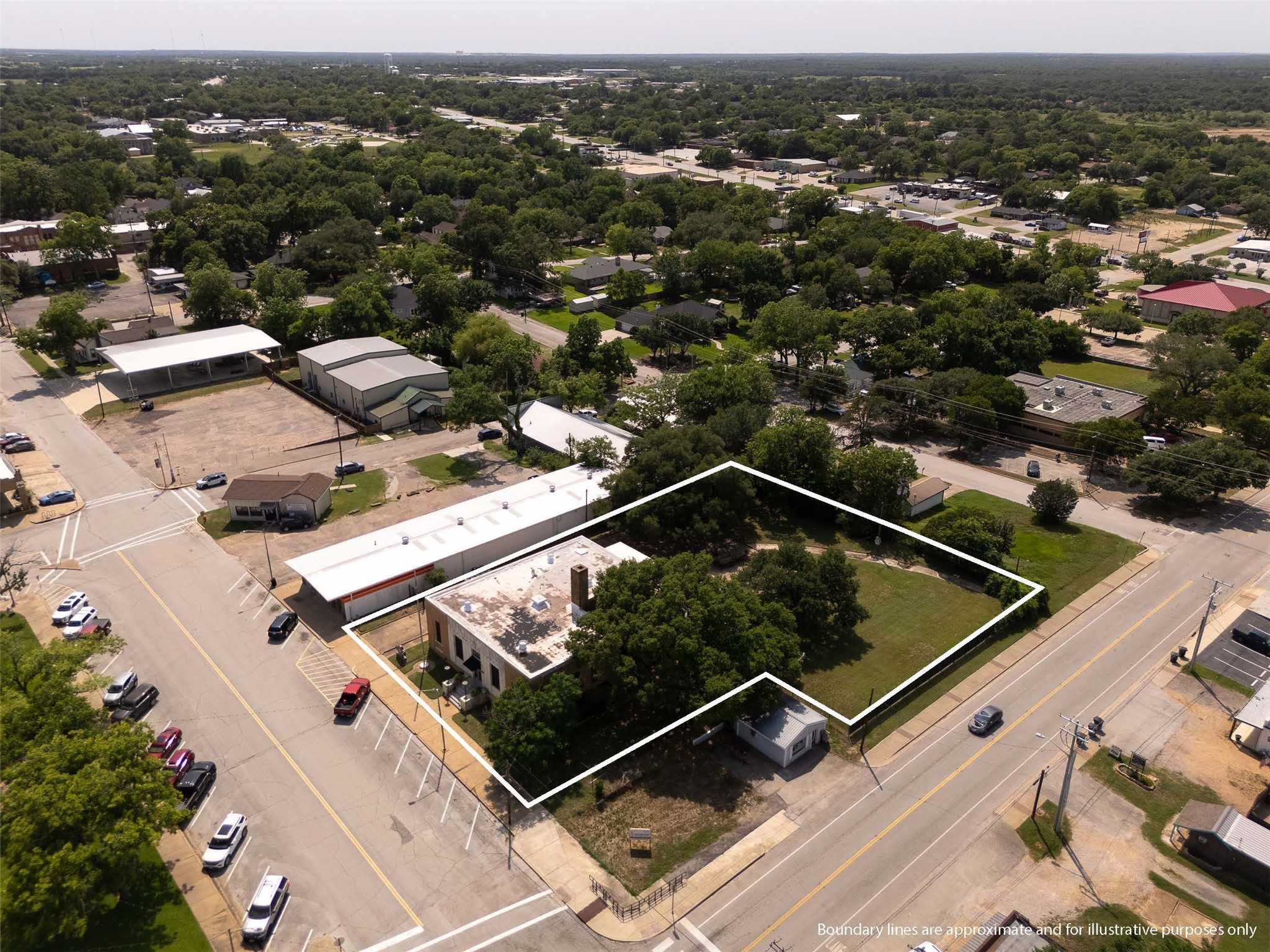 102 W Fox Street Property Photo 45