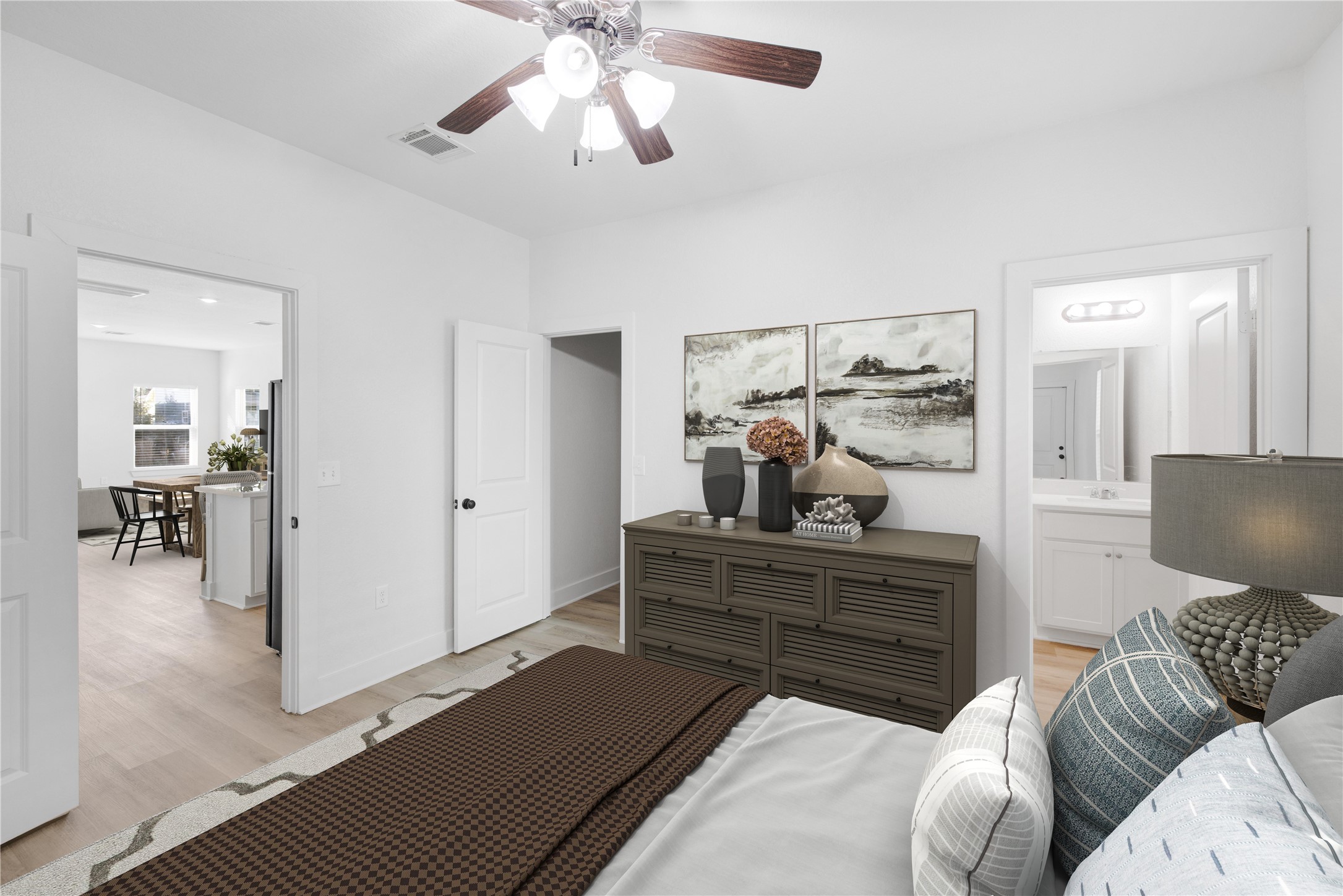 1115 32nd Street B Property Photo 6