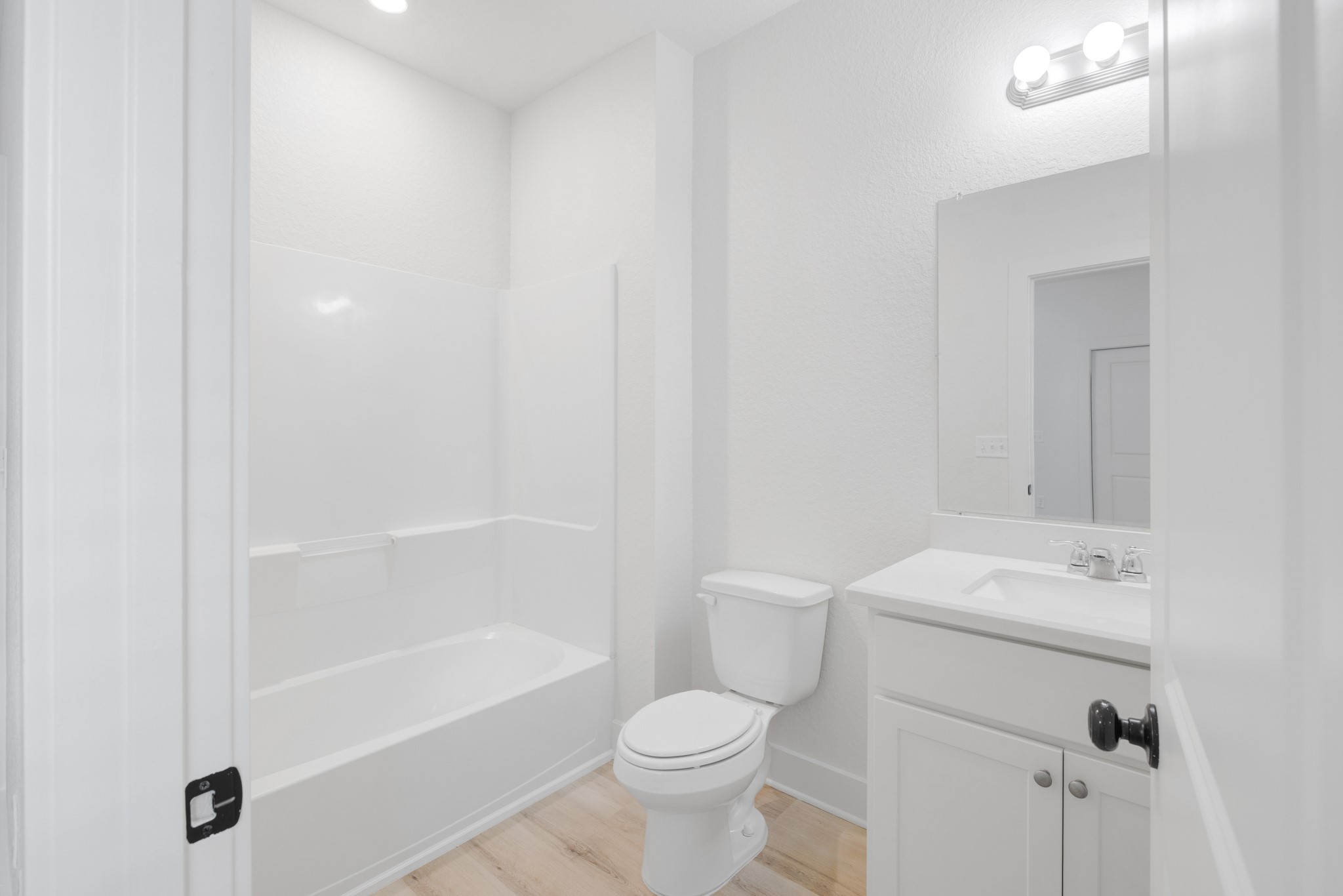 1115 32nd Street B Property Photo 7