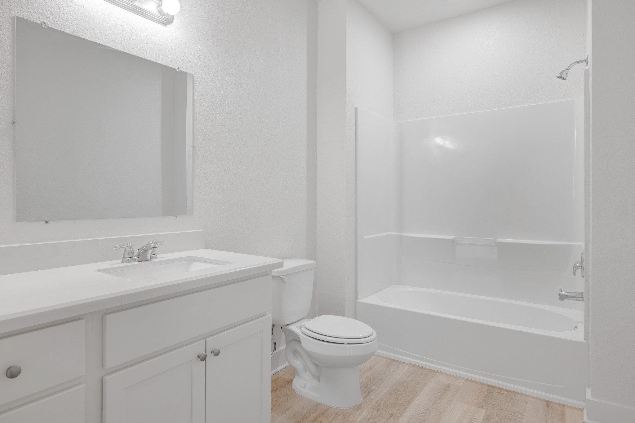 1115 32nd Street B Property Photo 12