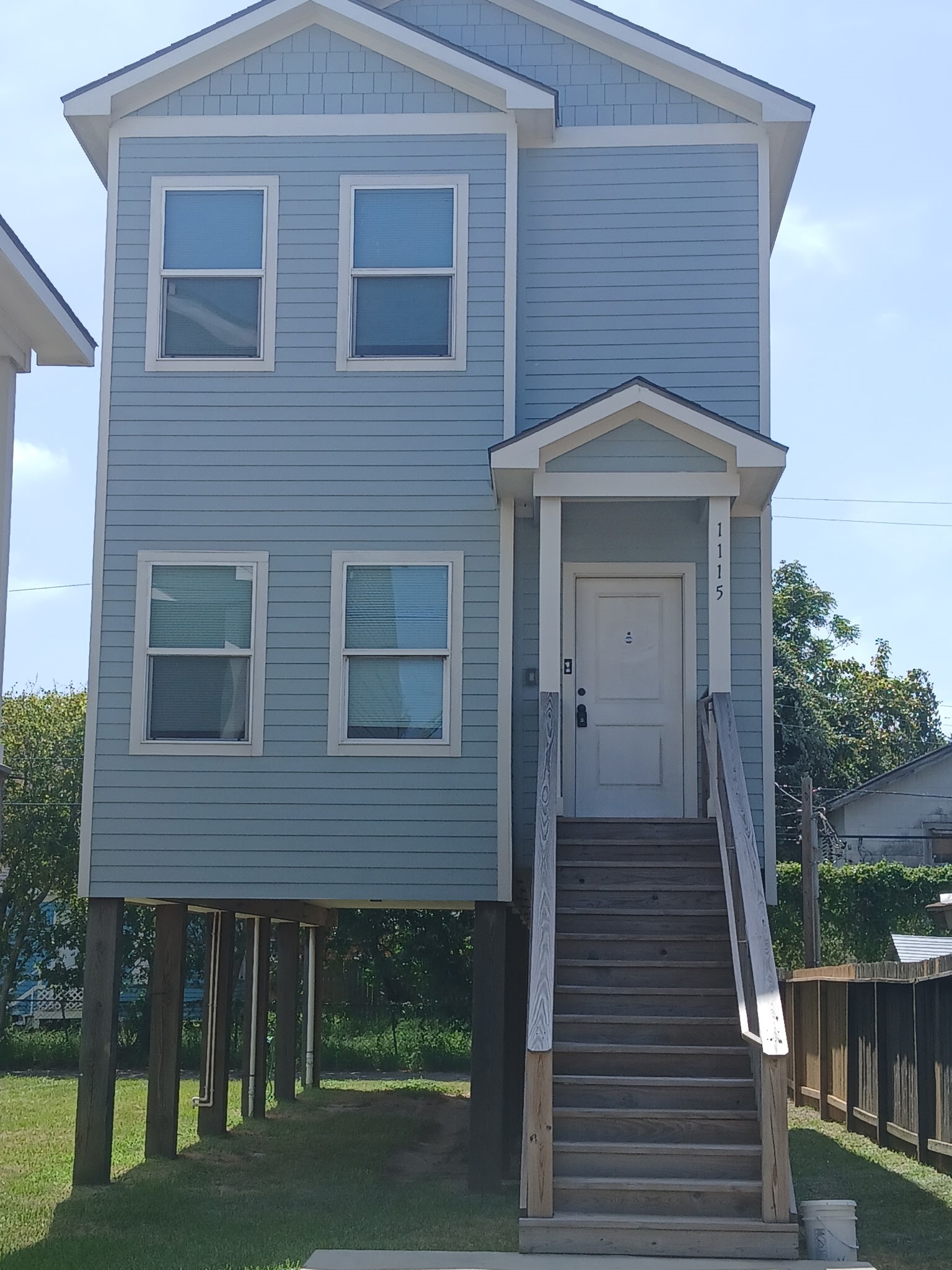 1115 32nd Street B Property Photo 15