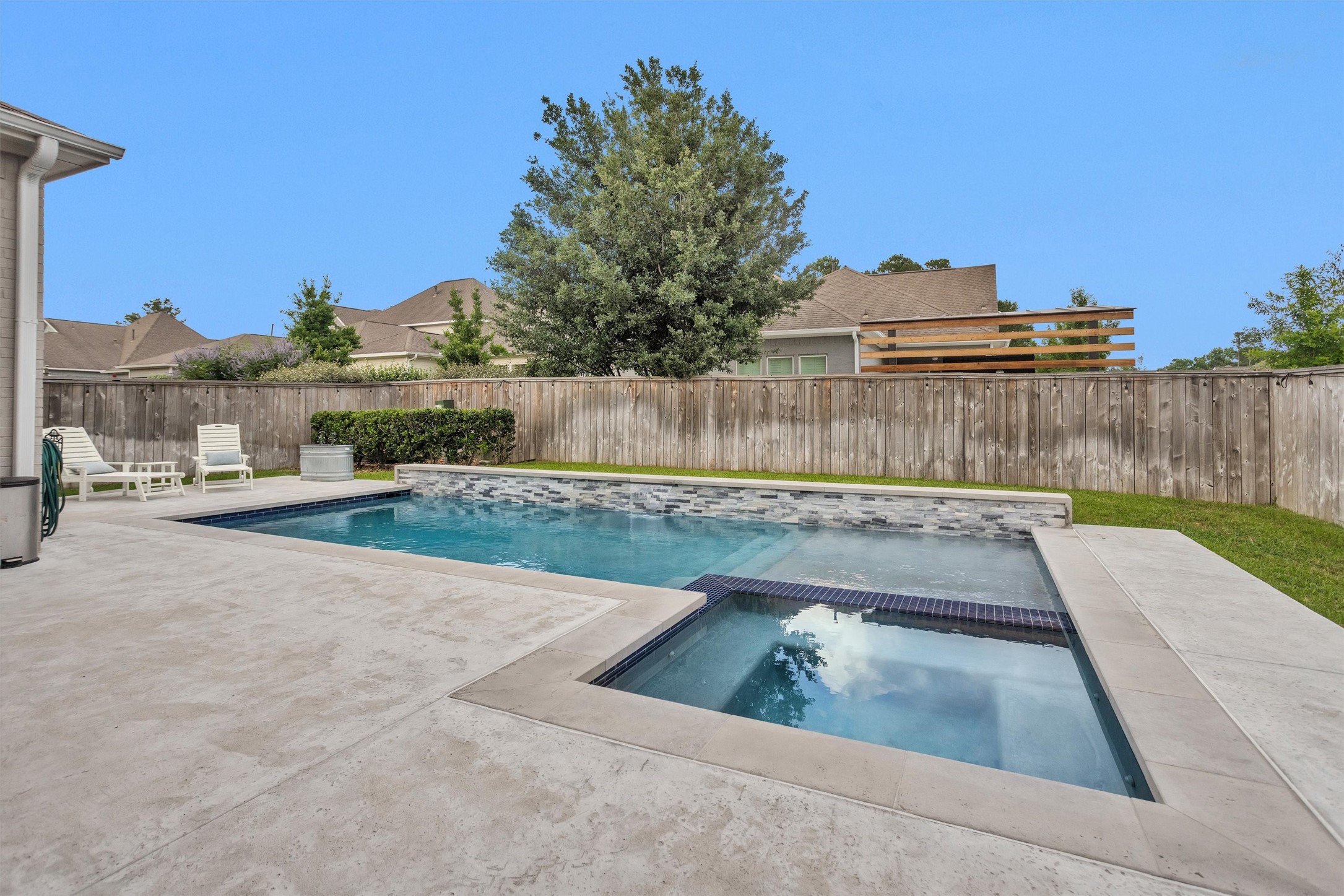 114 Pilazzo Street Property Photo 33