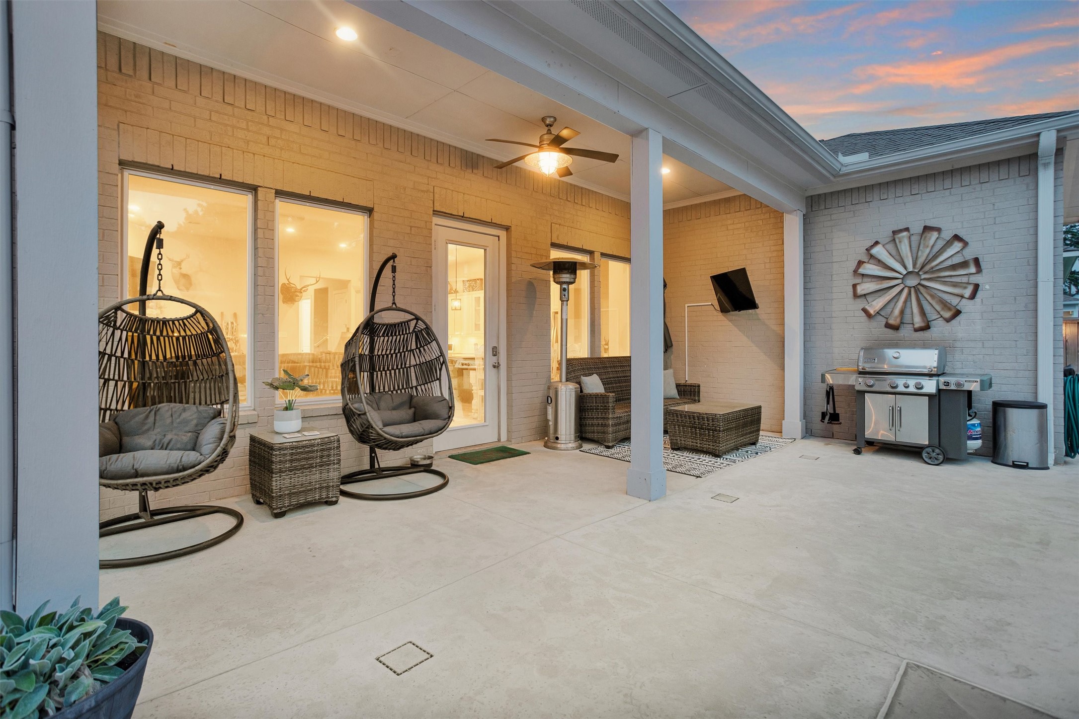 114 Pilazzo Street Property Photo 38