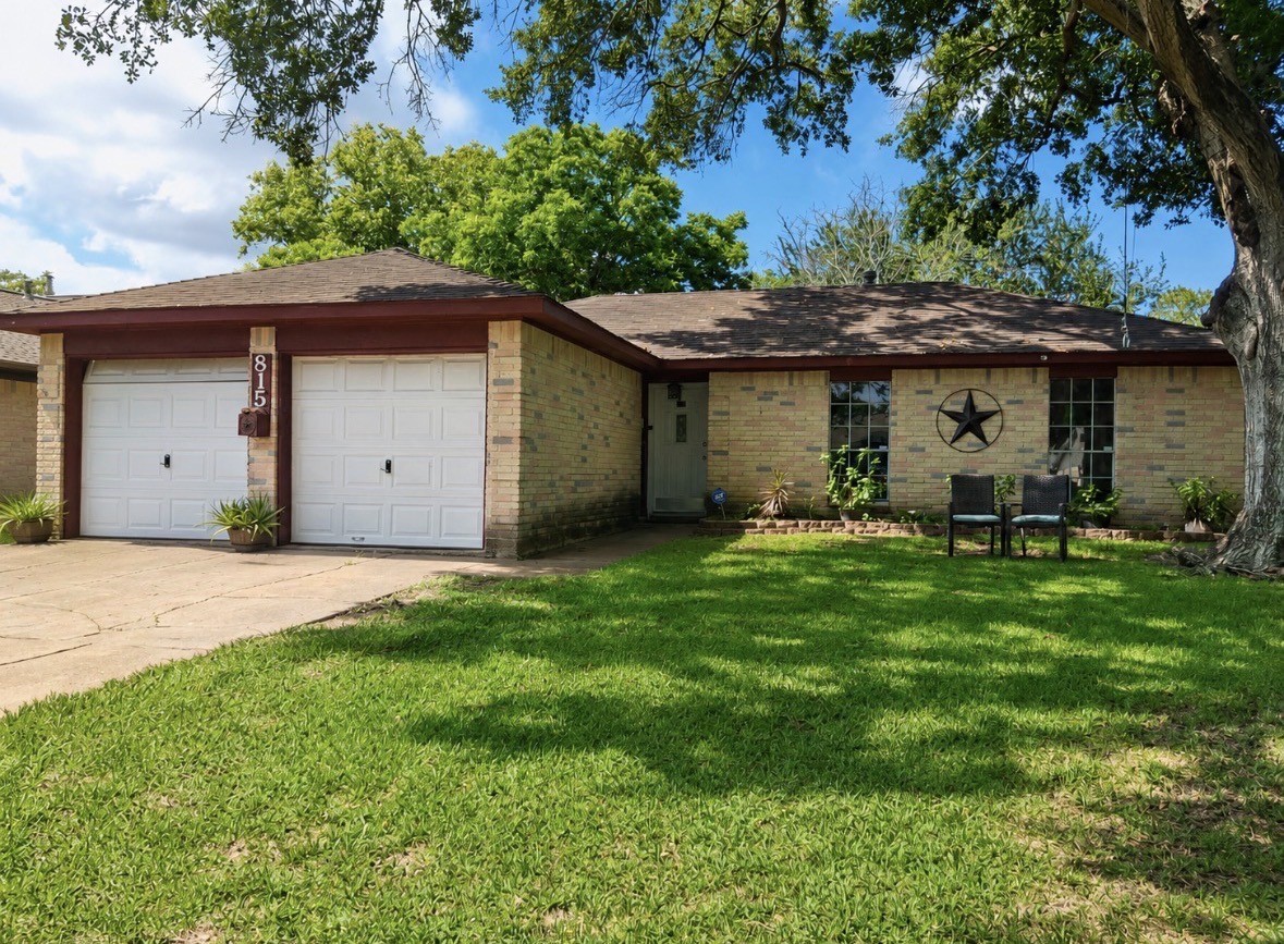 815 Redway Lane Property Photo 1