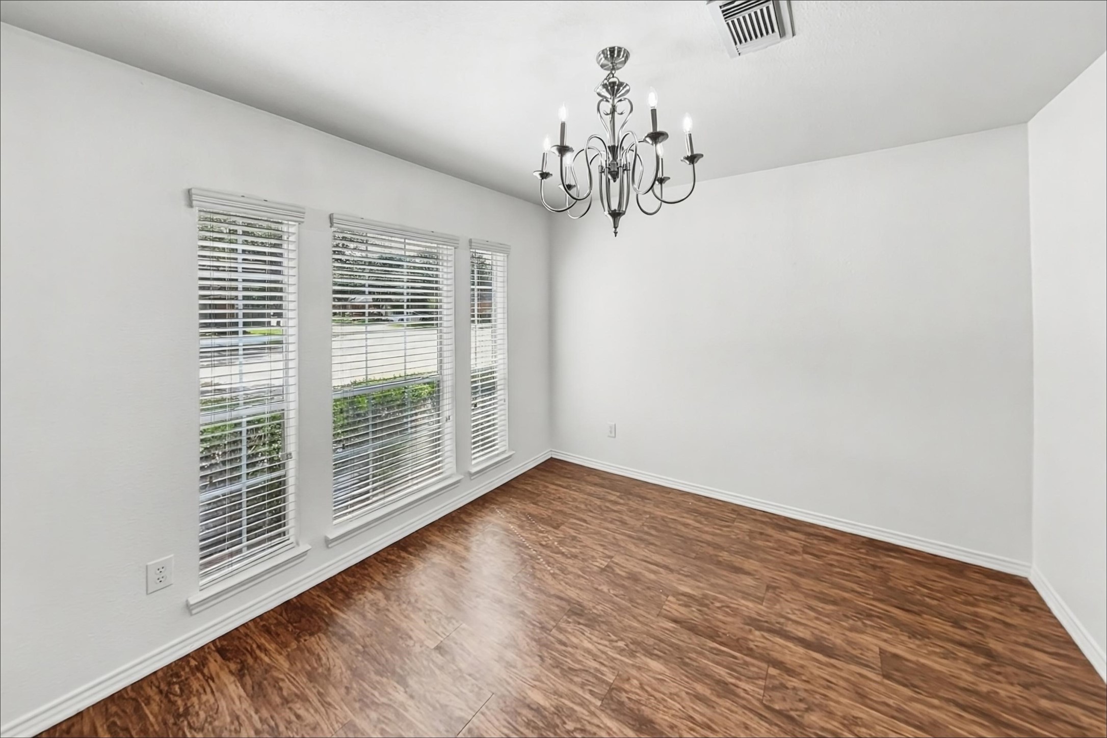 11011 Pierce Valley Drive Property Photo 5