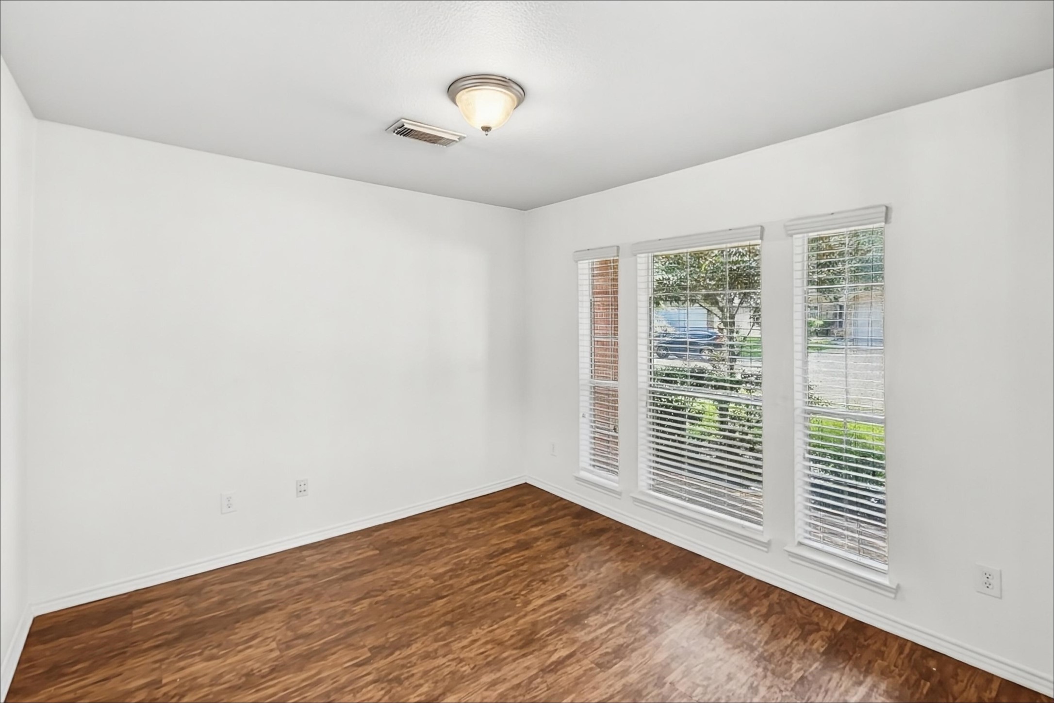 11011 Pierce Valley Drive Property Photo 6