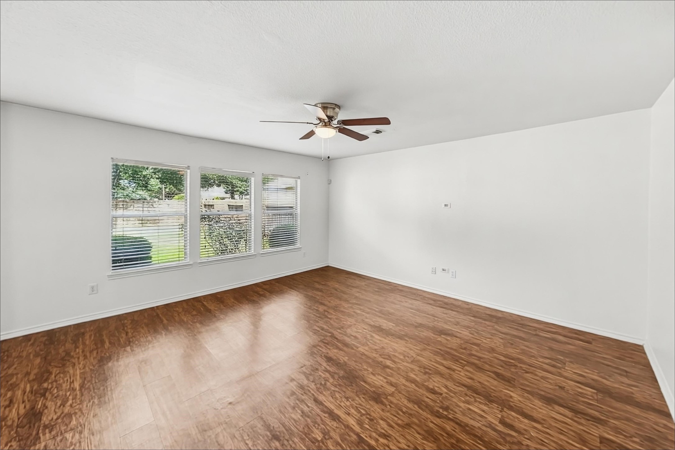 11011 Pierce Valley Drive Property Photo 8